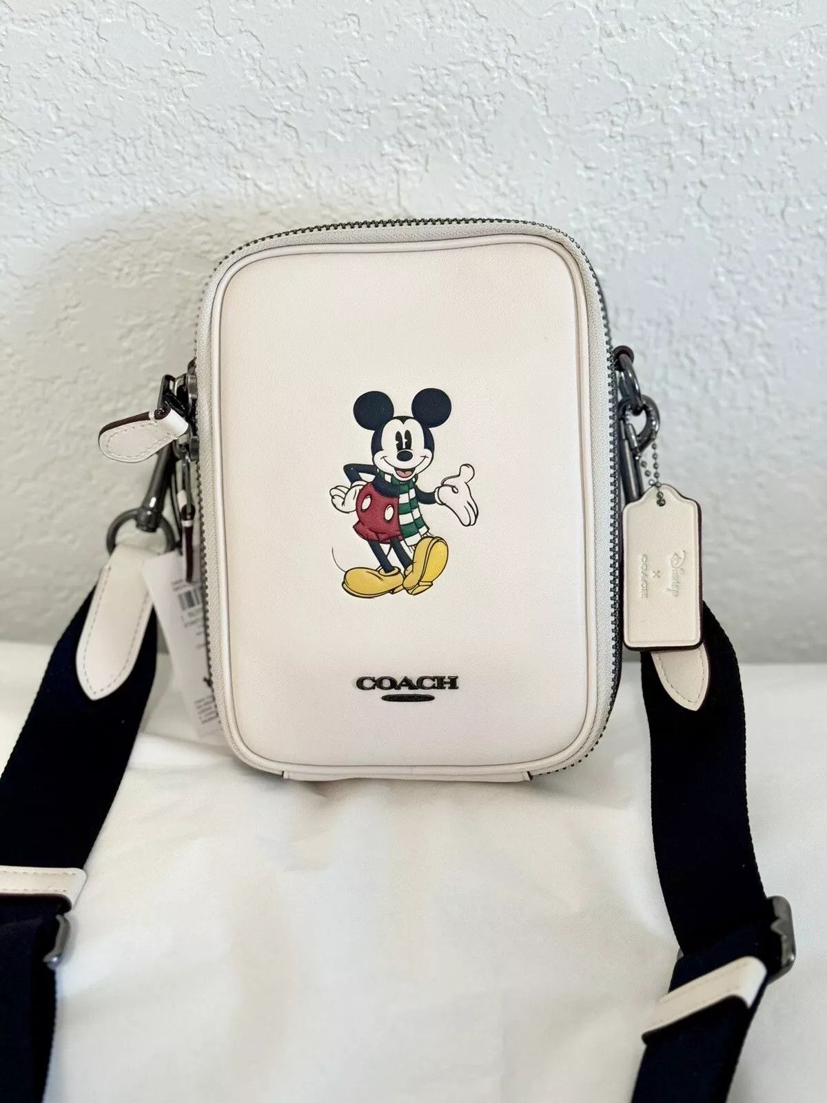 Coach Disney X Coach Stanton Crossbody With Winter Motif CM028 Size ONE SIZE - 10 Thumbnail