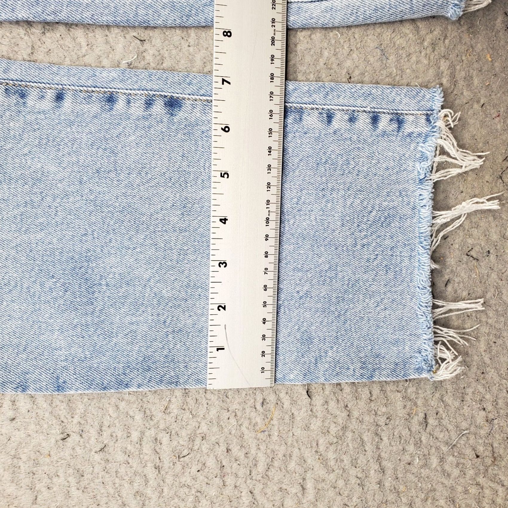J.Crew J.Crew Essential Jeans Womens 28 Blue Denim Straight 5-Pocket Regular Size: 28 Womens Blue Jeans Size 28" / US 6 / IT 42 - 5 Thumbnail