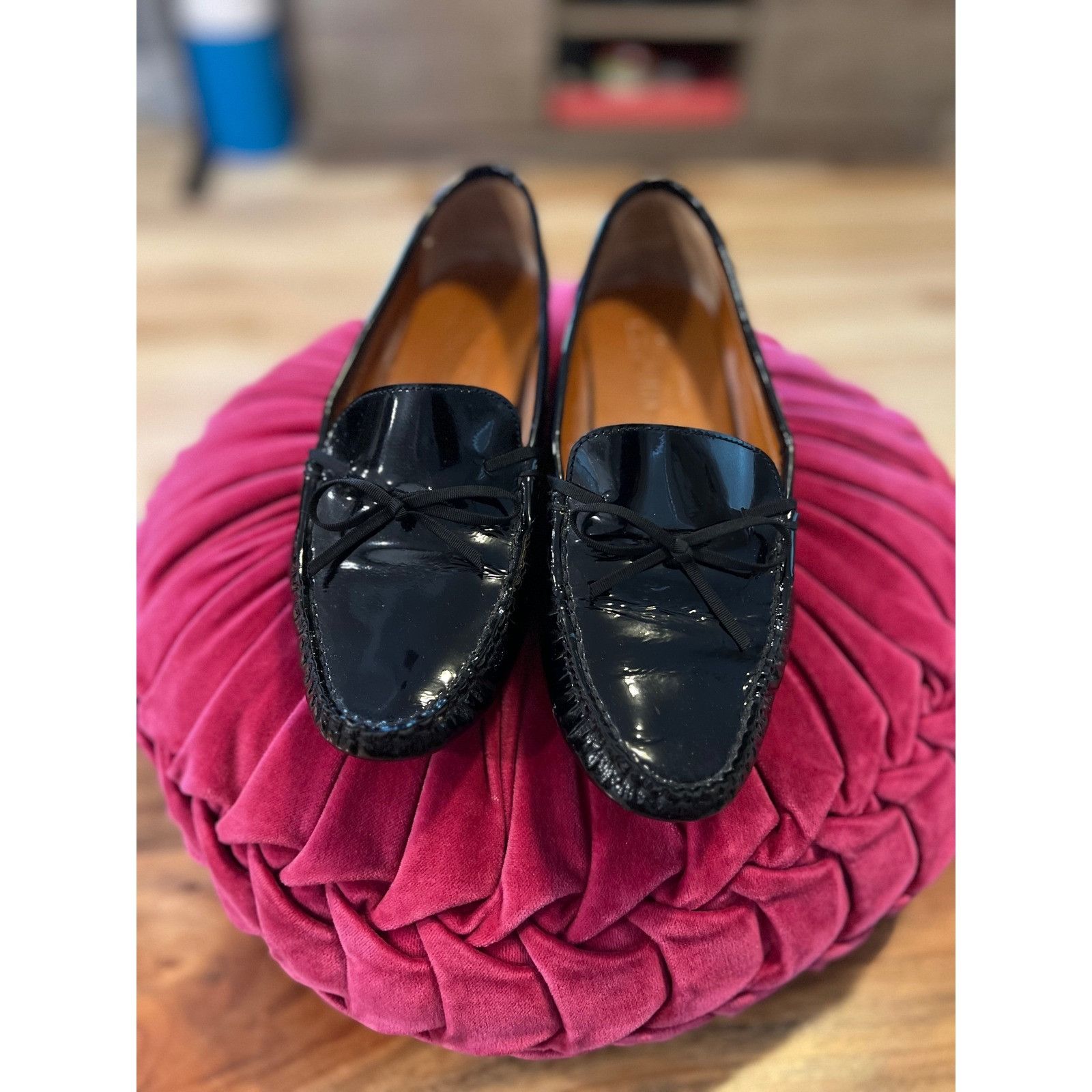 Salvatore Ferragamo Salvatore Ferragamo Women's Black Patent Leather Loafers Bow Size US 9 / IT 39 - 3 Thumbnail