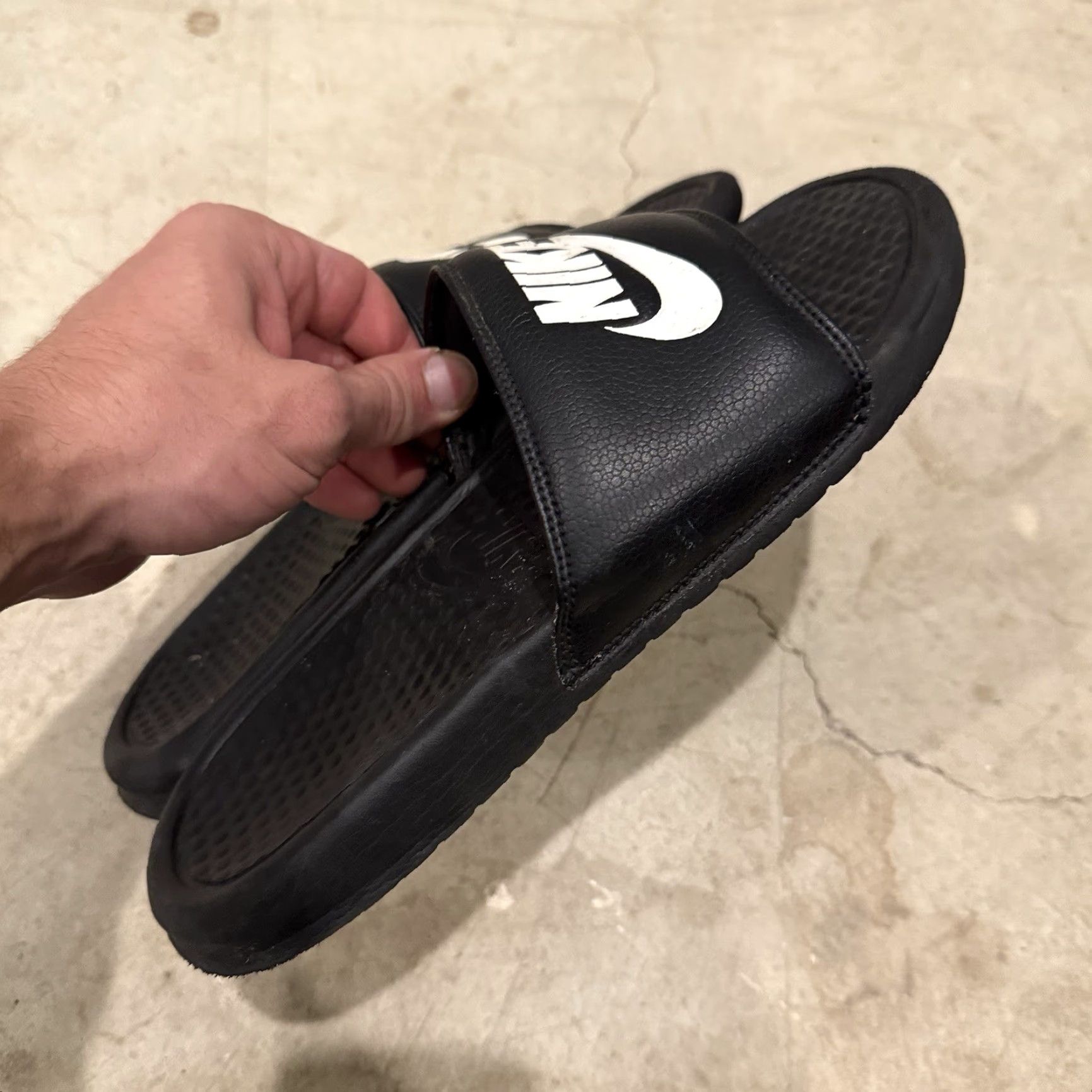 Nike VINTAGE? No — Nike Benassi JDI Sandlas Mens Size 7 Black White Slip On Slides 343880-090 Size ONE SIZE - 2 Thumbnail