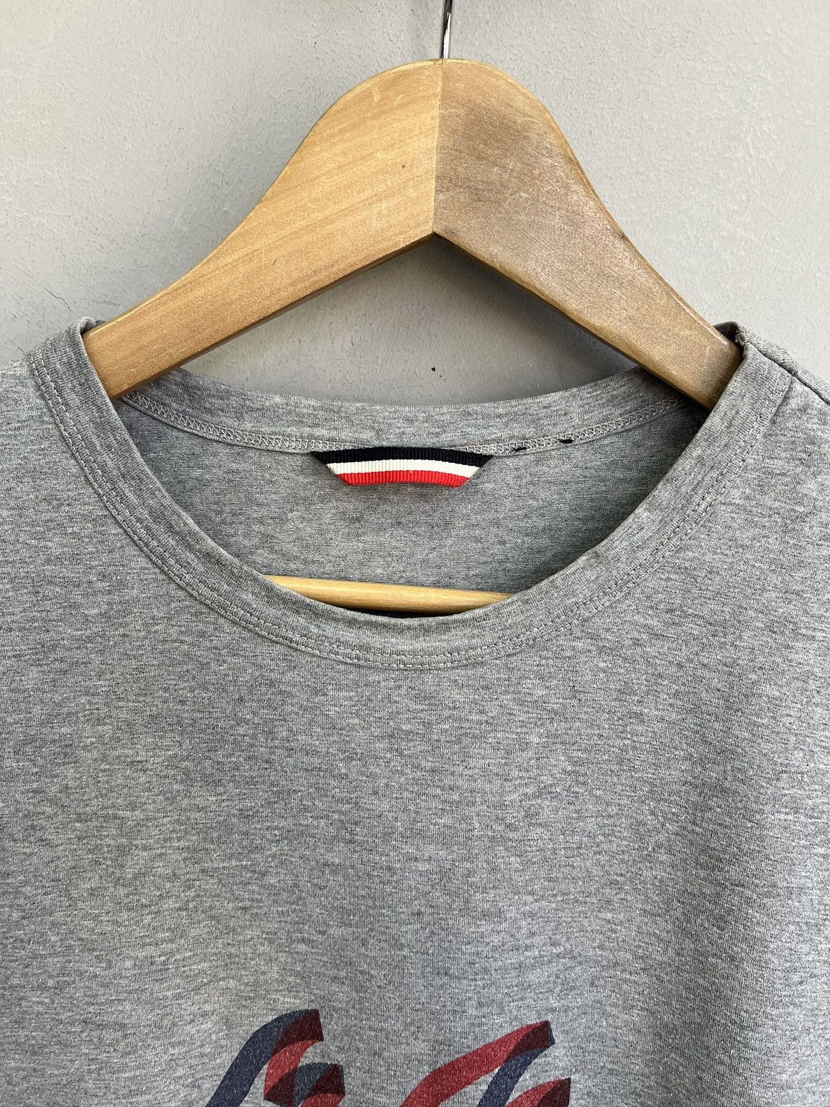 Moncler Moncler y2k big logo t shirt Size US M / EU 48-50 / 2 - 5 Thumbnail