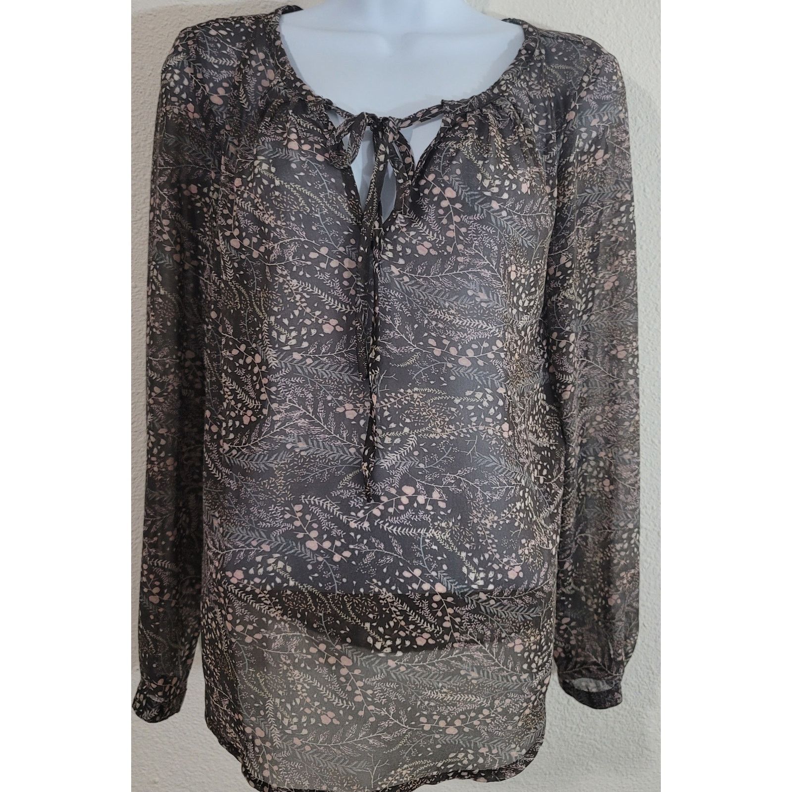 Other Ann Taylor Loft Brown Pink Sheer Floral Print Shirt XS Size XS / US 0-2 / IT 36-38 - 1 Thumbnail