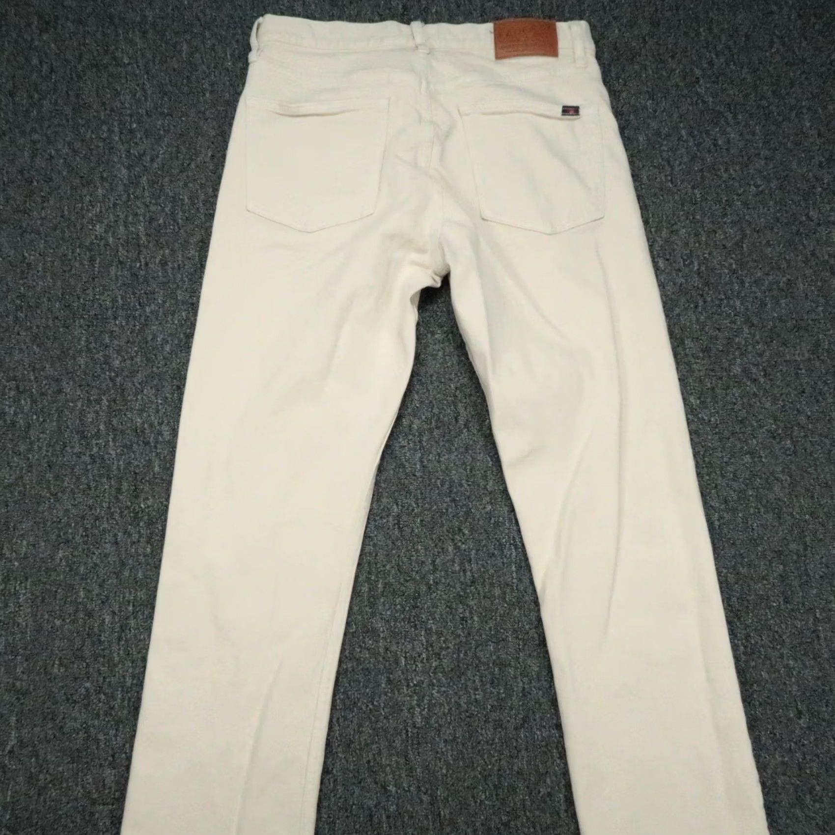 Faherty Faherty Jeans Mens 31x32 Stone Ivory 5-Pocket Straight Denim Cotton Stretch Regular Closure: Button, Zip Vintage: No Adult Mens Jeans Size US 31 - 6 Thumbnail