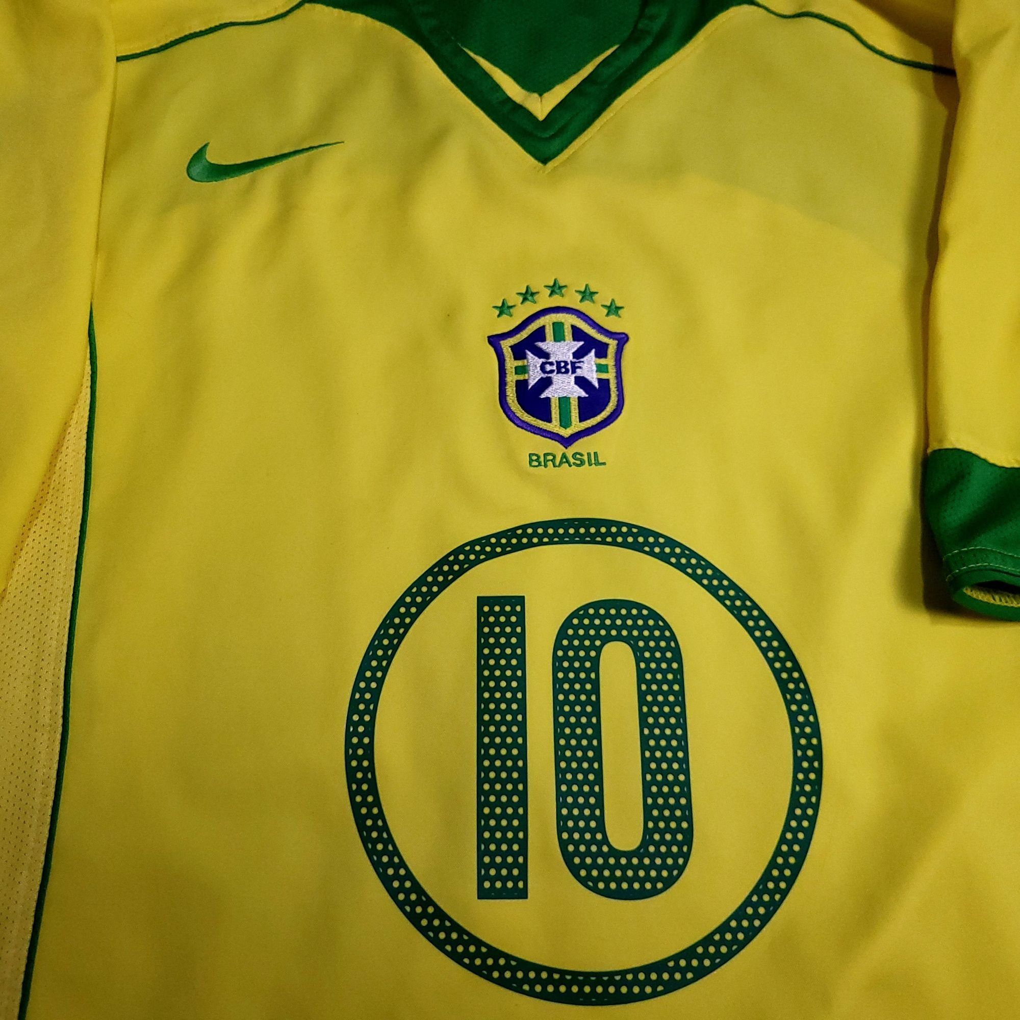 Nike Ronaldinho Brazil 2004 Soccer Jersey M Size US M / EU 48-50 / 2 - 4 Thumbnail