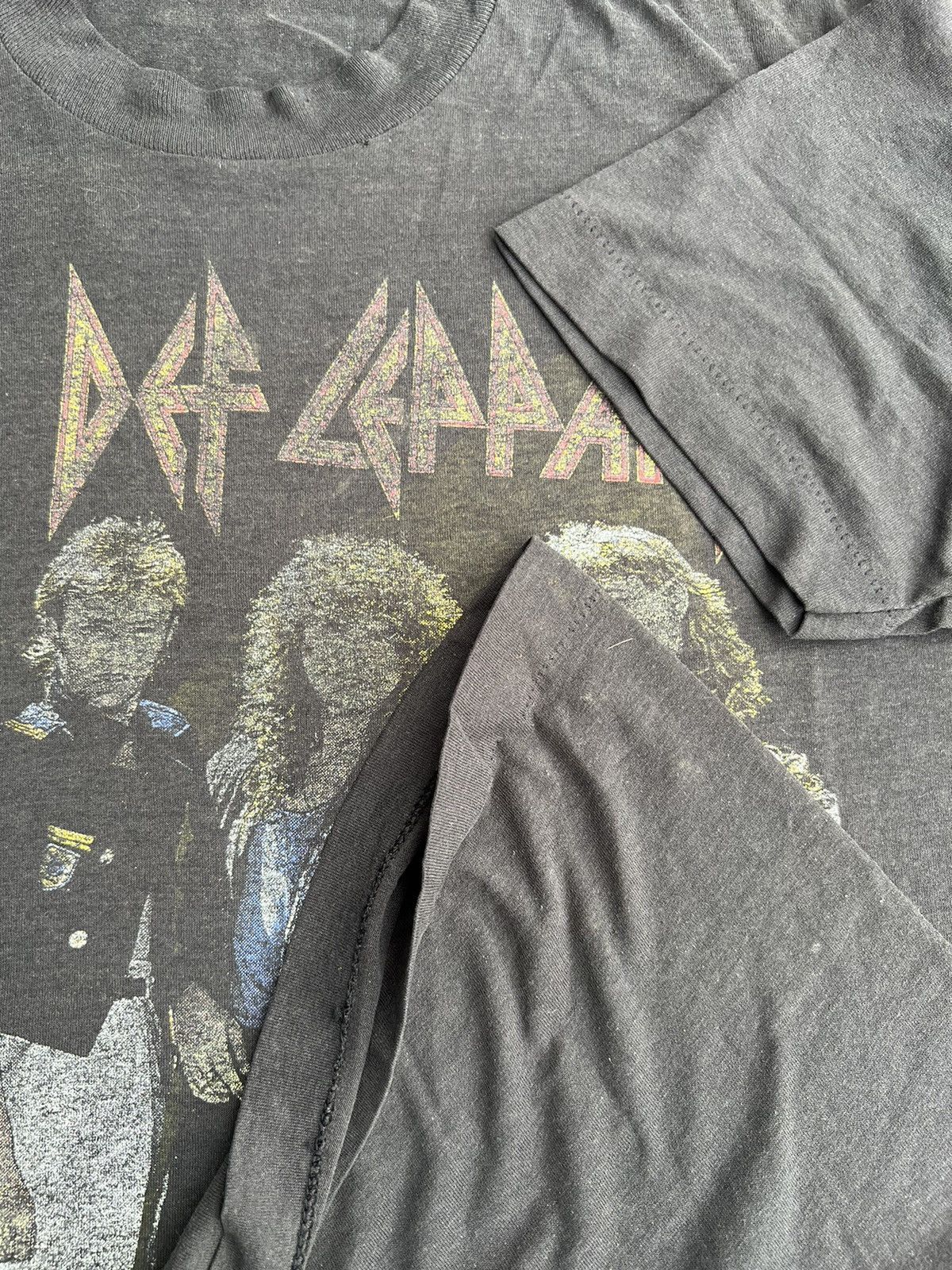Band Tees (L) 1987 Vintage Def Leppard Hysteria Tour Band Tees Size US L / EU 52-54 / 3 - 5 Thumbnail
