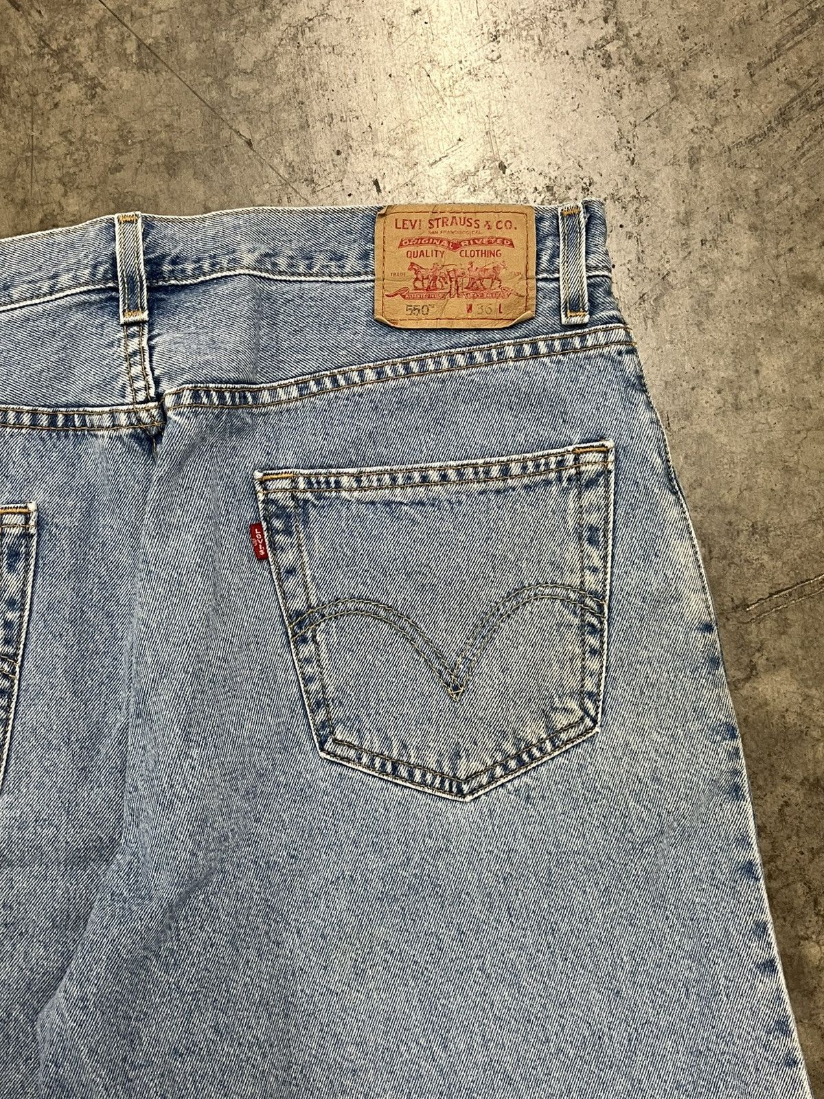 Levi's × Vintage Levi’s vintage 550 jorts baggy skater streetwear hype rare Size US 36 / EU 52 - 4 Thumbnail