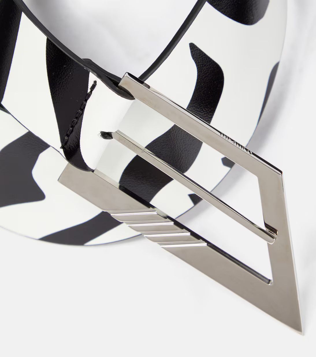 o1mle0525 Size: M / Zebra Print Belt in Black & White