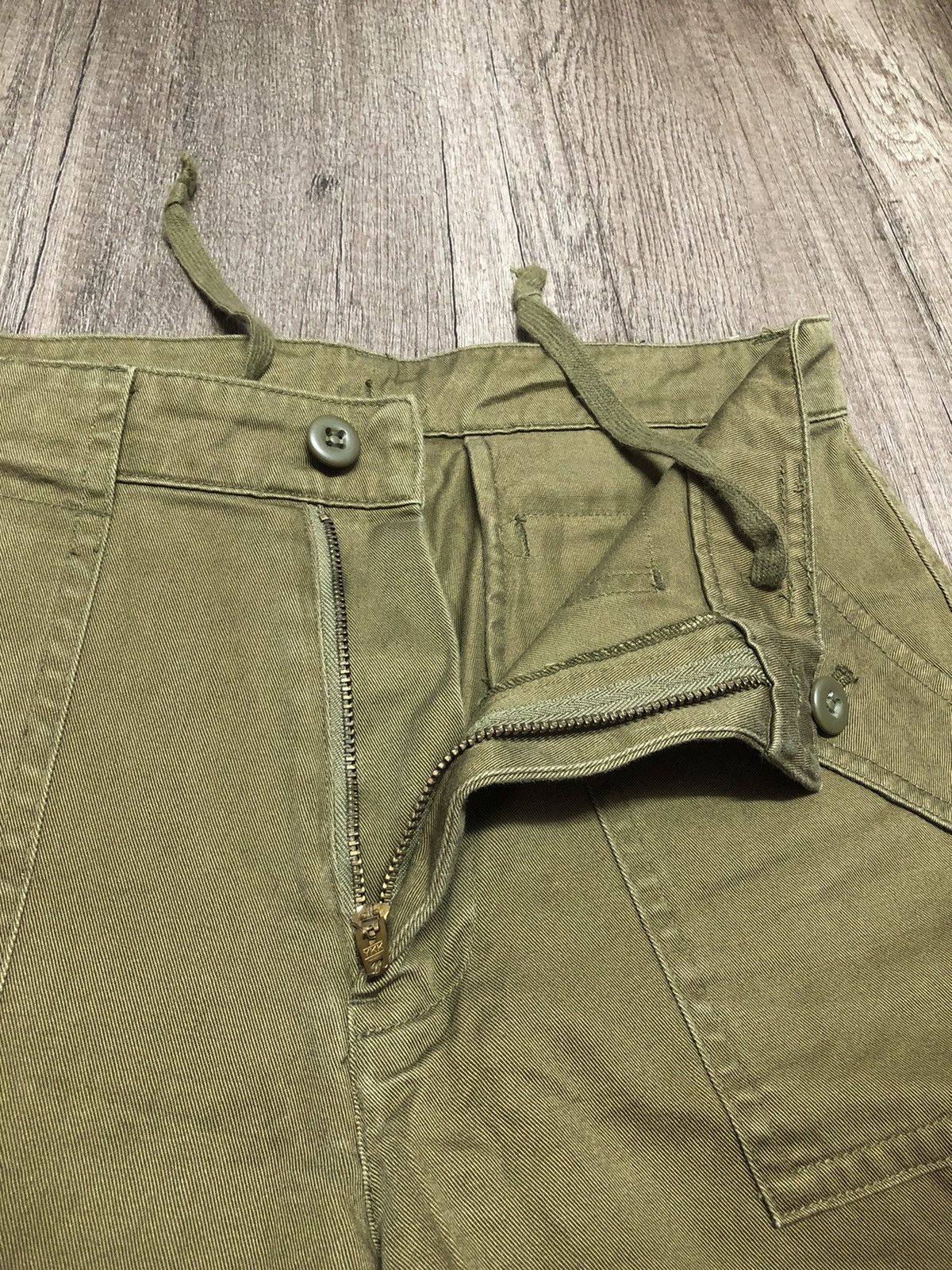 Uniqlo × Vintage Vintage Uniqlo Cargo Pants (unisex) Size US 27 - 11 Thumbnail