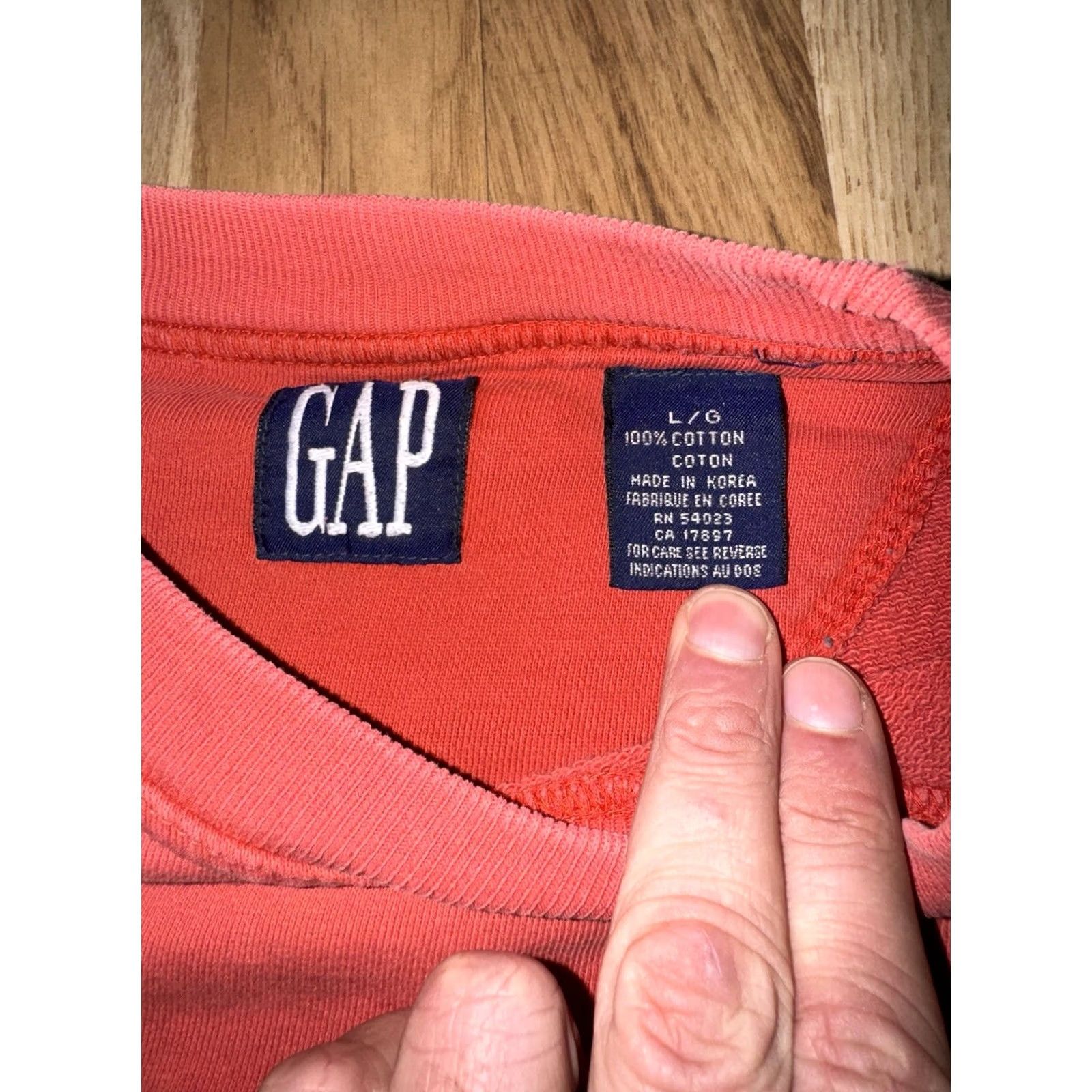 Gap VINTAGE Gap Sweatshirt Mens LG 100% Cotton Red Crewneck GUC Size US L / EU 52-54 / 3 - 2 Thumbnail