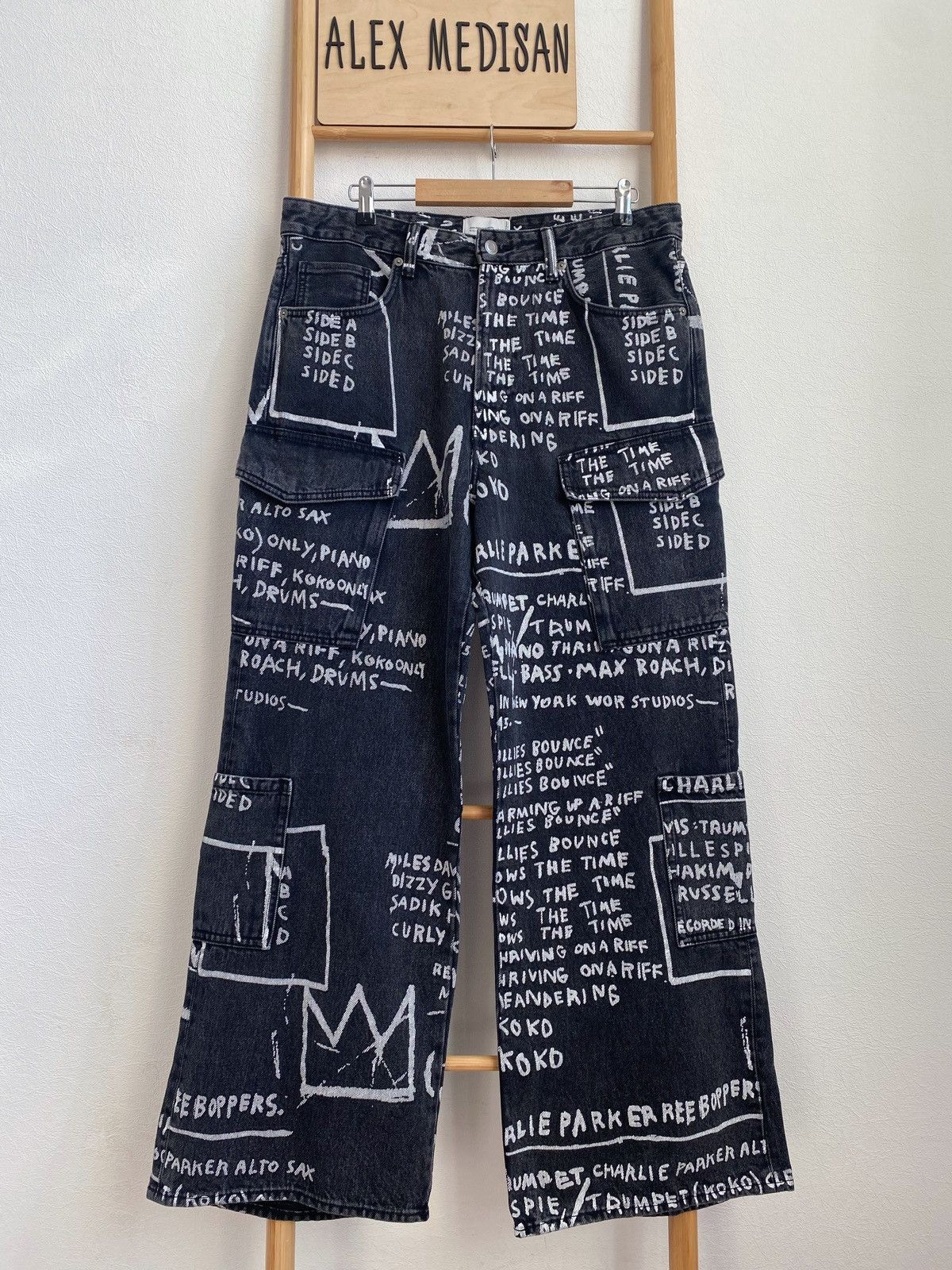 H&M × Jean-Michel Basquiat × Who Decides War Who Decides War Baggy denim jeans H&M x Basquiat x Ev&Tela Size US 34 / EU 50 - 8 Thumbnail