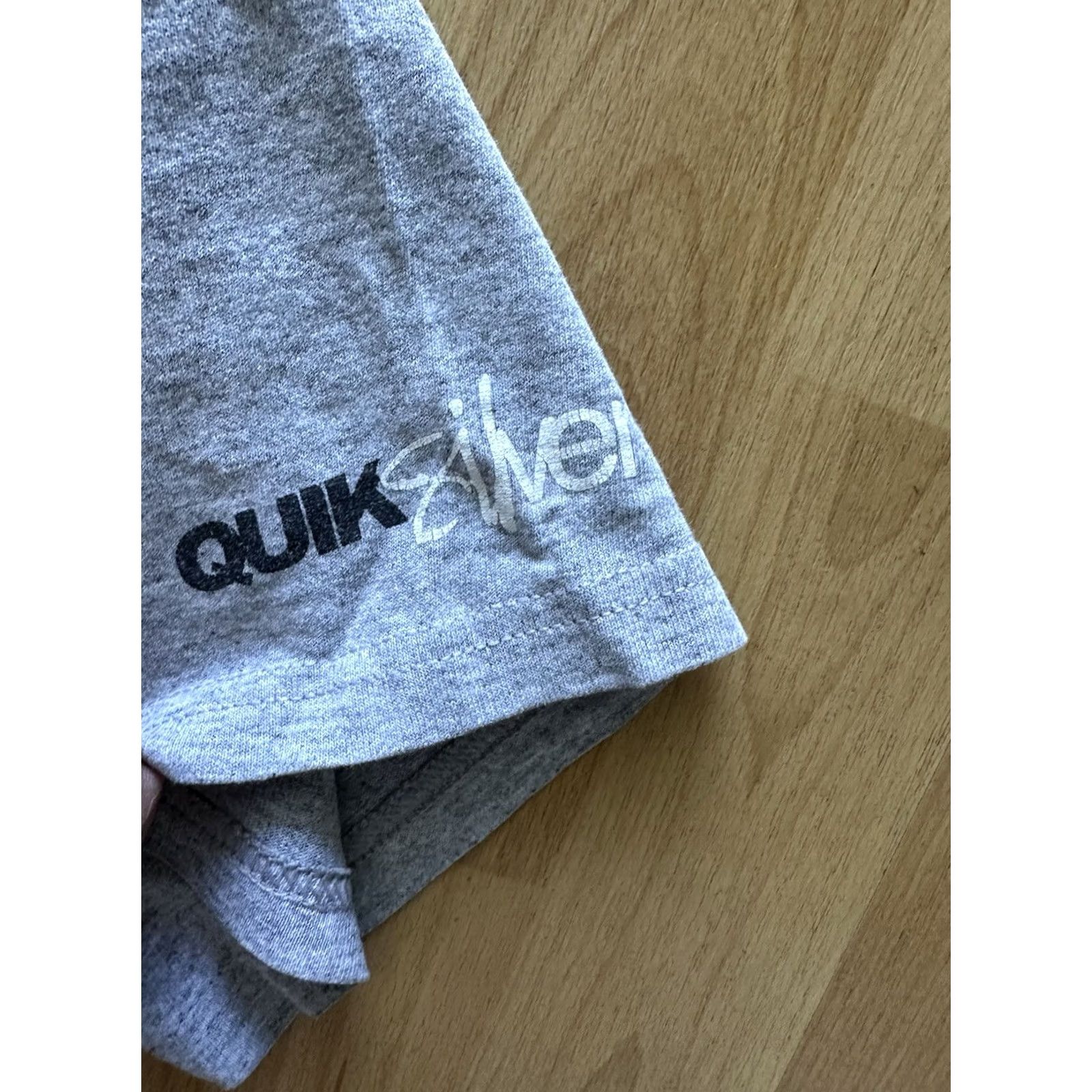 Quiksilver VINTAGE Quiksilver Shirt Mens M Gray Surf Skate Snowboard Short Sleeve 90s RARE Size US M / EU 48-50 / 2 - 7 Thumbnail