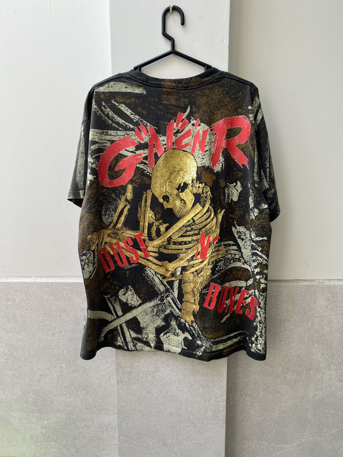 Band Tees AOP Guns N' Roses 1992 Dust N' Bones Vintage Size US XL / EU 56 / 4 - 2 Thumbnail
