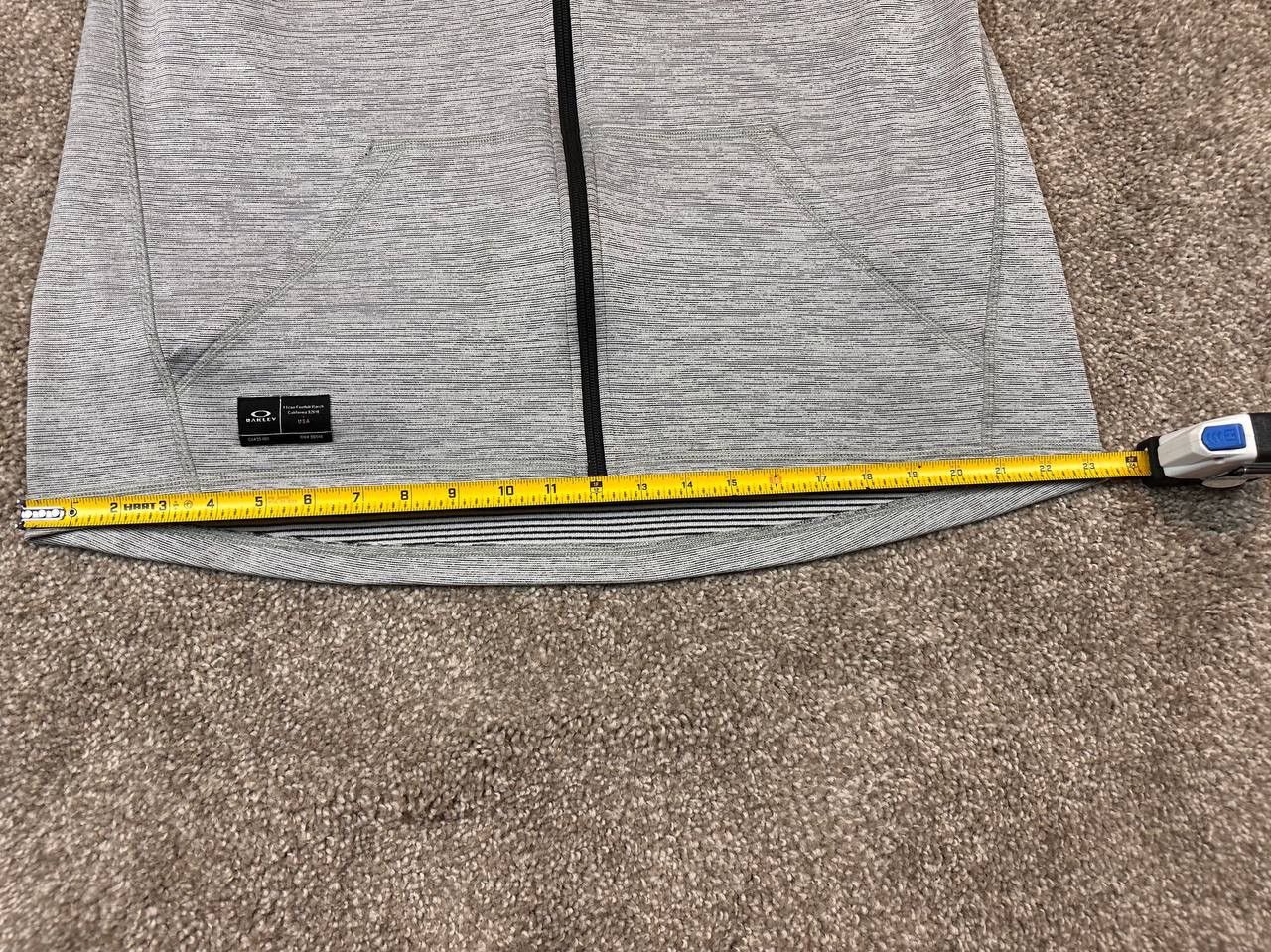 Oakley Vintage Y2K Oakley Full Zip Performance Hoodie Grey Black Size US XL / EU 56 / 4 - 11 Thumbnail
