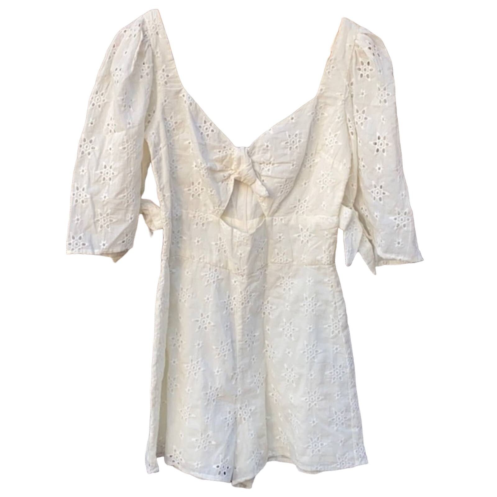 Nordstrom NEW LOVERS FRIENDS Revolve White Eyelet Lace Shorts Romper S Size 27" / US 4 / IT 40 - 5 Thumbnail
