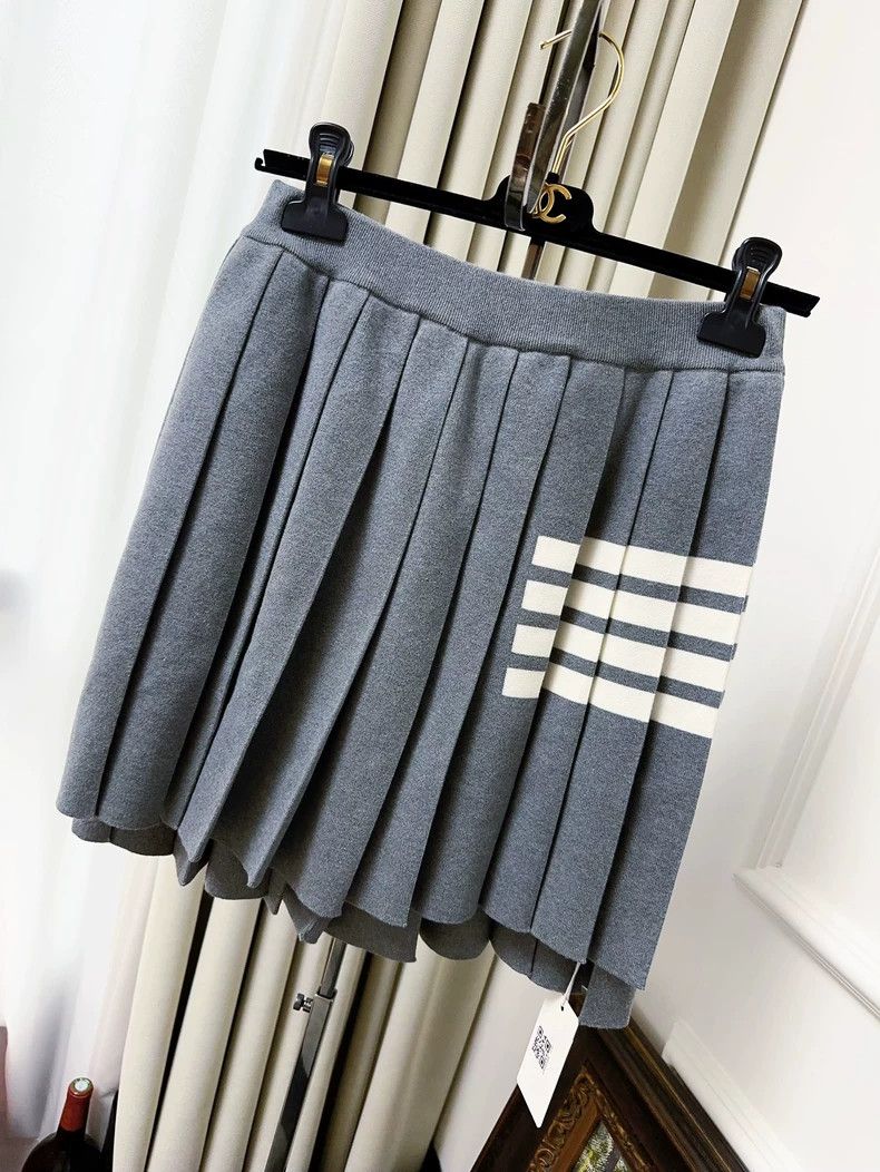 Other Thom Browne A hundred-and-fifty centimeter skirt Size 24" / US 00 / IT 34 - 1 Thumbnail