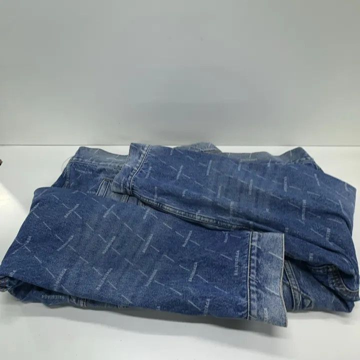 Balenciaga Balenciaga Logo Print Denim Jacket for Women 0079-2507 Size S / US 4 / IT 40 - 3 Thumbnail