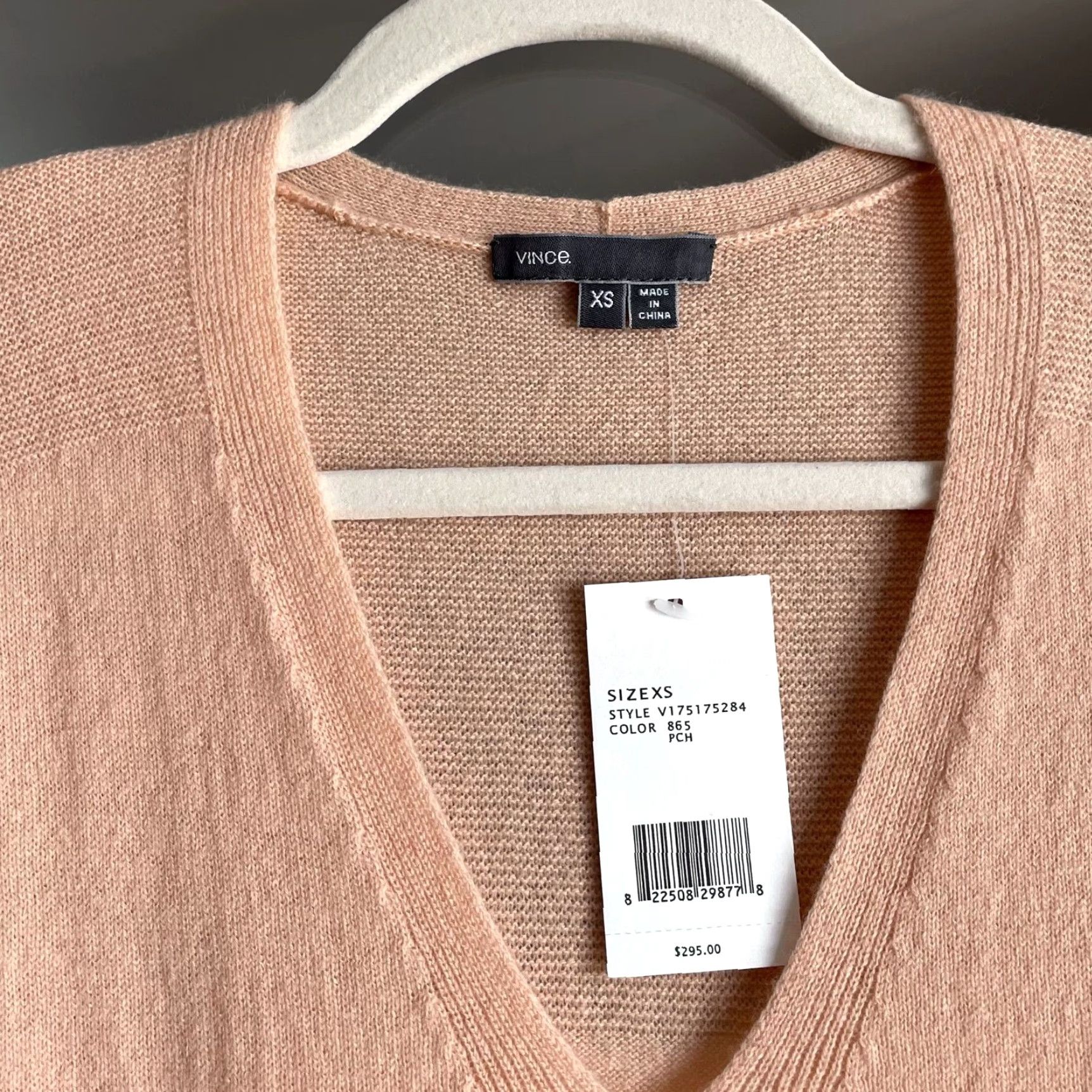Vince Vince Cashmere Peach V-Neck Sweater XS Womens Lightweight Knit Pullover Long Sleeve Solid Orange 100% Cashmere - 295 Size XS / US 0-2 / IT 36-38 - 3 Thumbnail