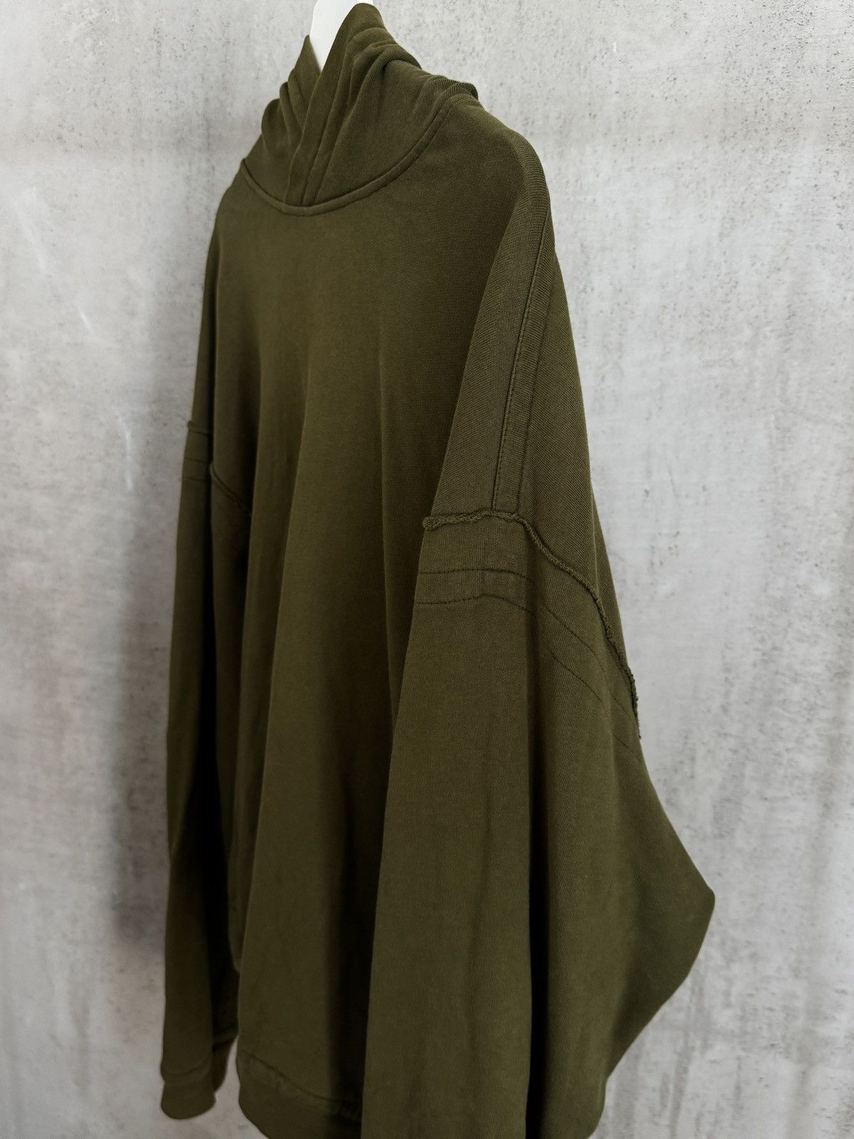 Haider Ackermann Haider Ackermann - "Perth" Hoodie(SSENSE Exclusive, 2018) Size US L / EU 52-54 / 3 - 6 Thumbnail