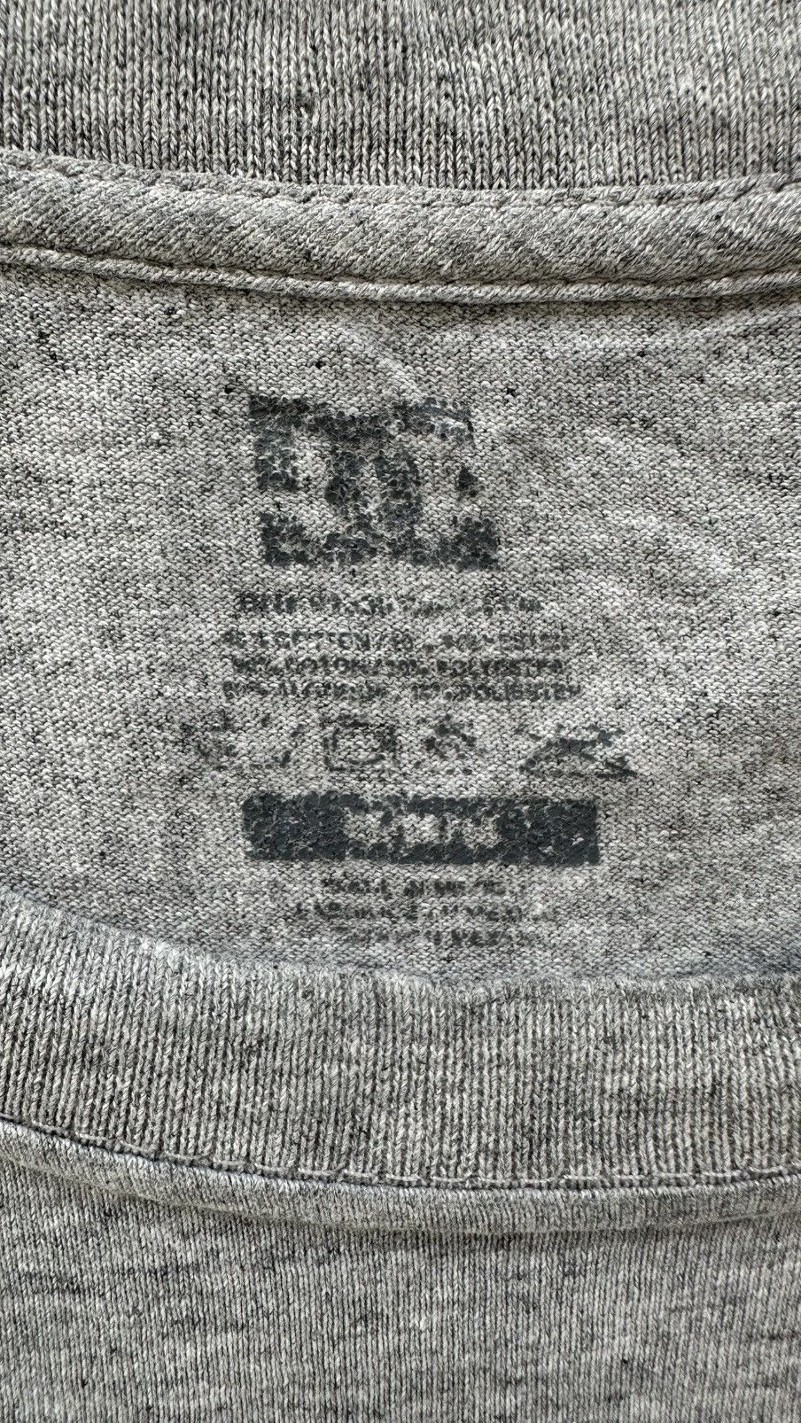 DC × Vintage VINTAGE DC SHOES SKATE TEE Size US M / EU 48-50 / 2 - 3 Thumbnail