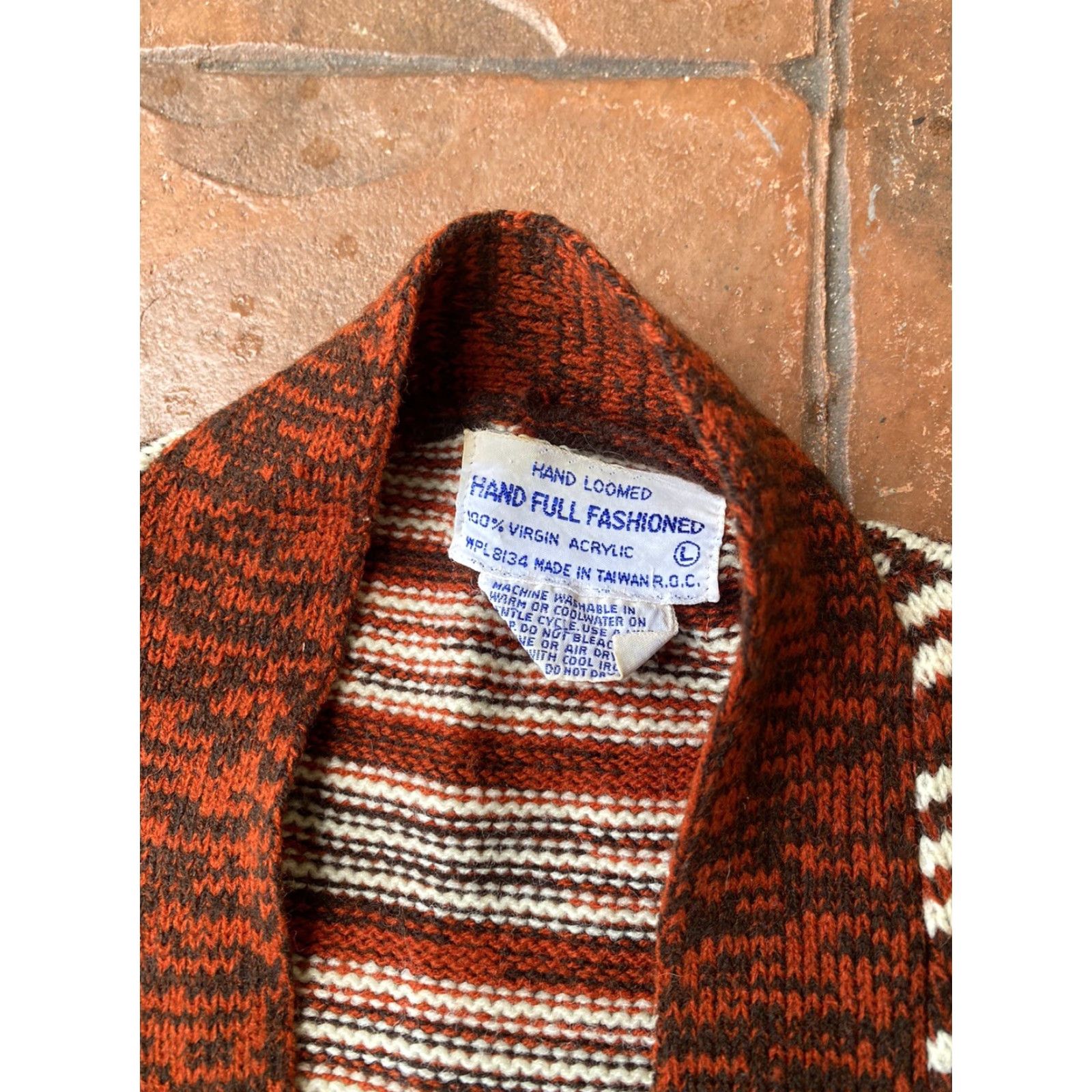 Vintage VINTAGE 70s Southwestern Aztec Cardigan Sweater Robe Belted Large Rusty Red Look Rockabilly Hard 70s Size L / US 10 / IT 46 - 2 Thumbnail