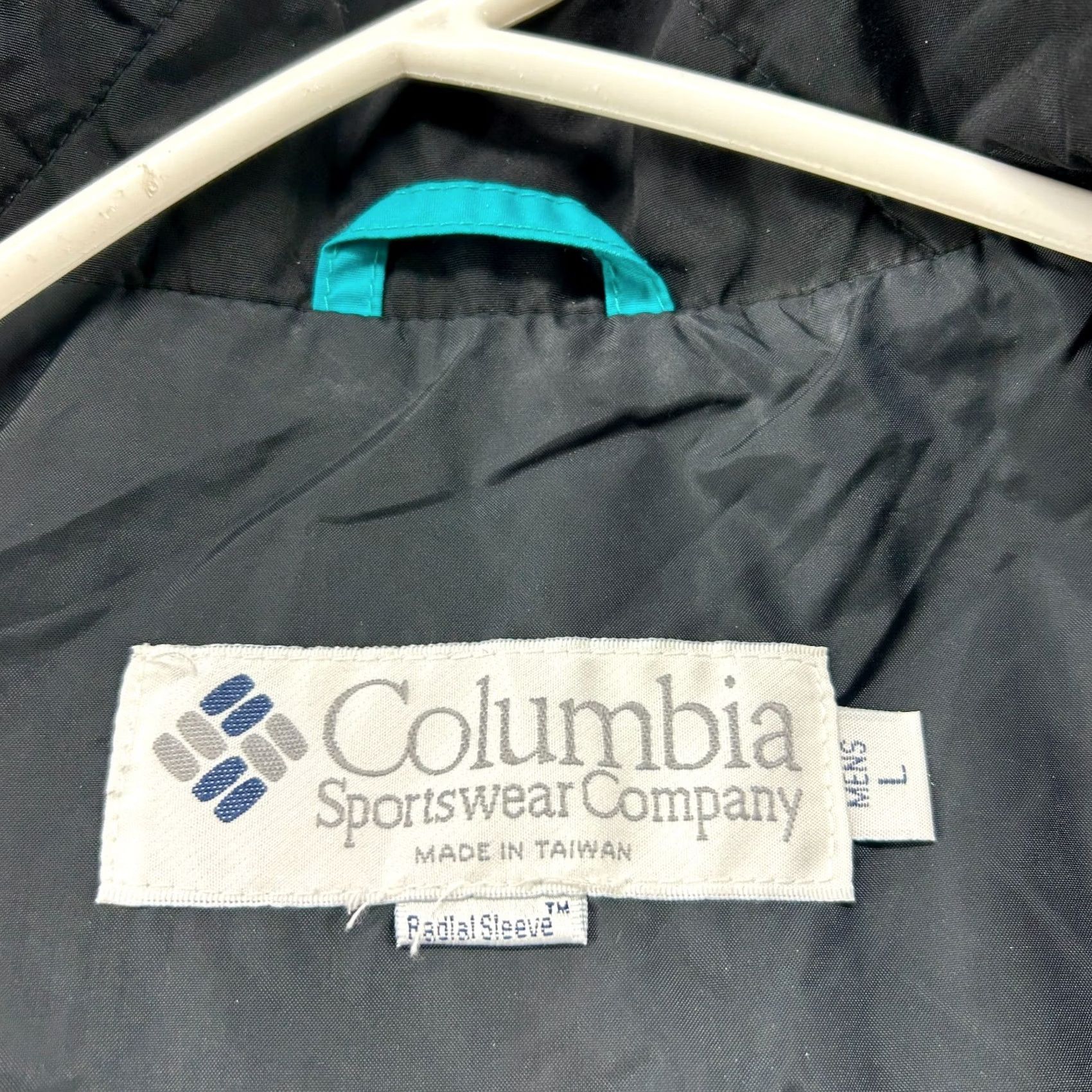 Vintage VINTAGE Columbia Titanium Tech Parka Jacket Mens L Blue Black Hooded Ski Snowboard Nylon 90s Size US L / EU 52-54 / 3 - 7 Thumbnail