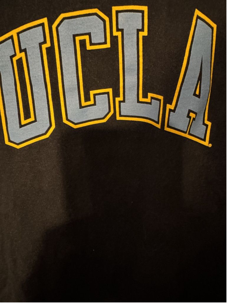 Champion UCLA Bruins Champion T-shirt Men's Sz L (?) Blue Size US L / EU 52-54 / 3 - 7 Thumbnail