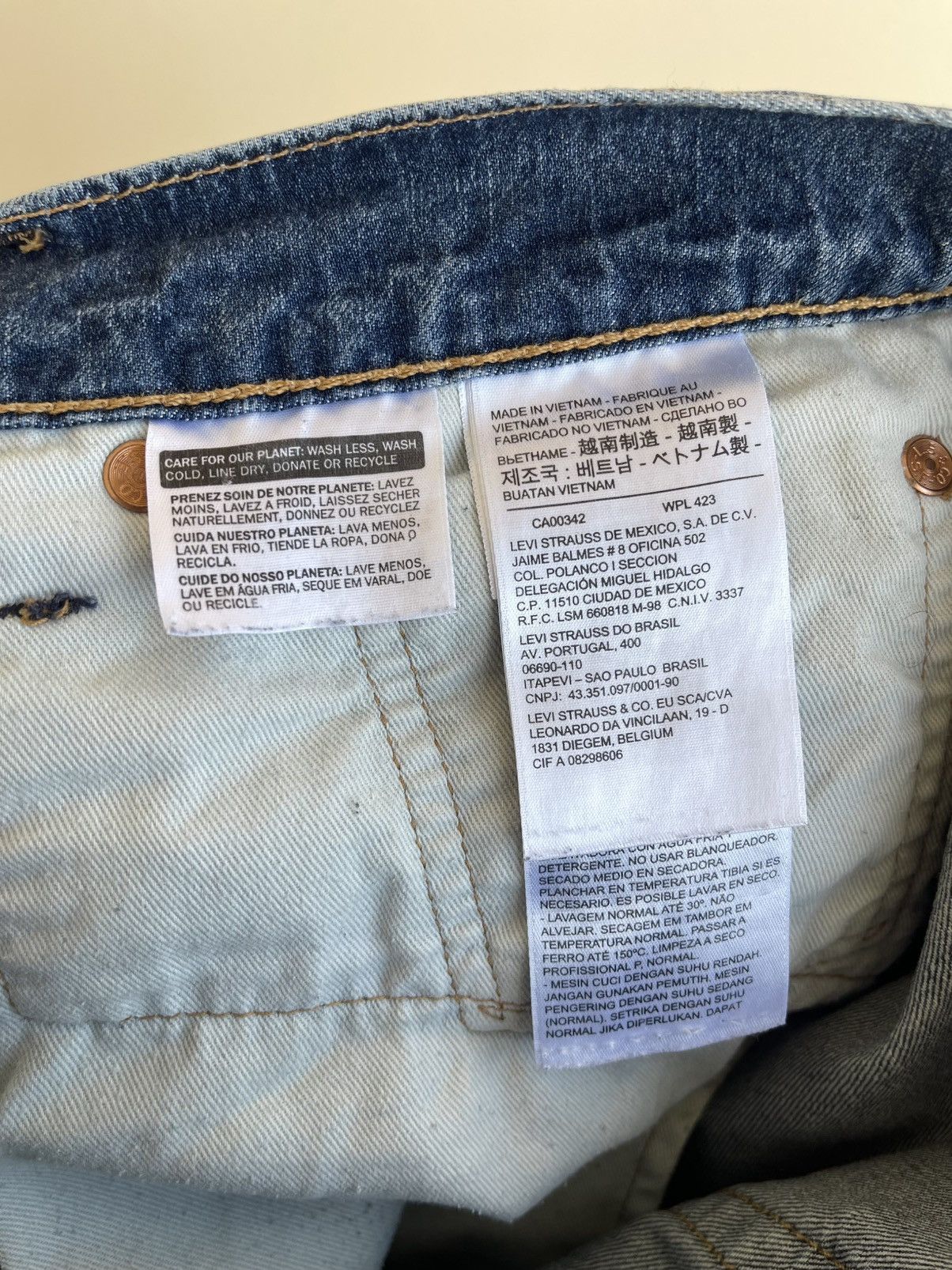 Levi's Premium 511 Zip Fly Tapered Slim Fit 5 Pocket Denim Jeans Size US 32 / EU 48 - 14 Thumbnail