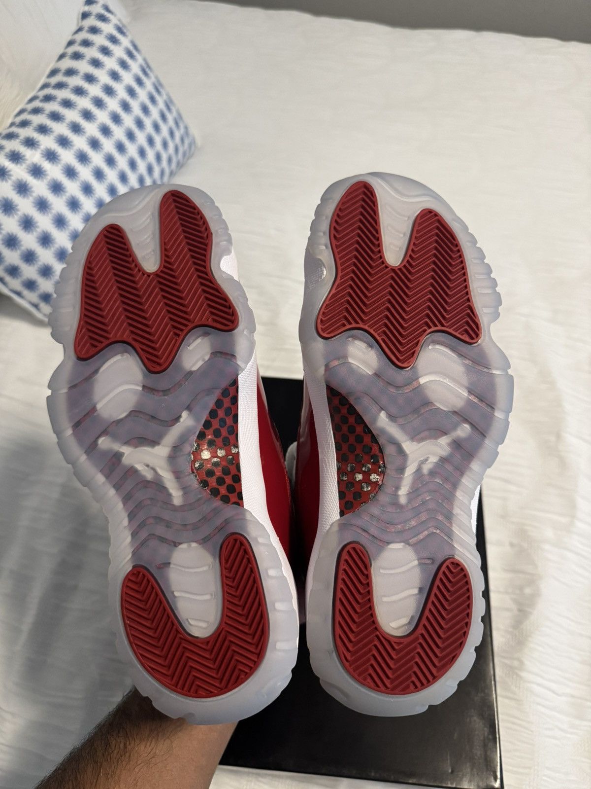Jordan Brand Jordan 11 “Cherry” Size US 7.5 / EU 40-41 - 7 Thumbnail