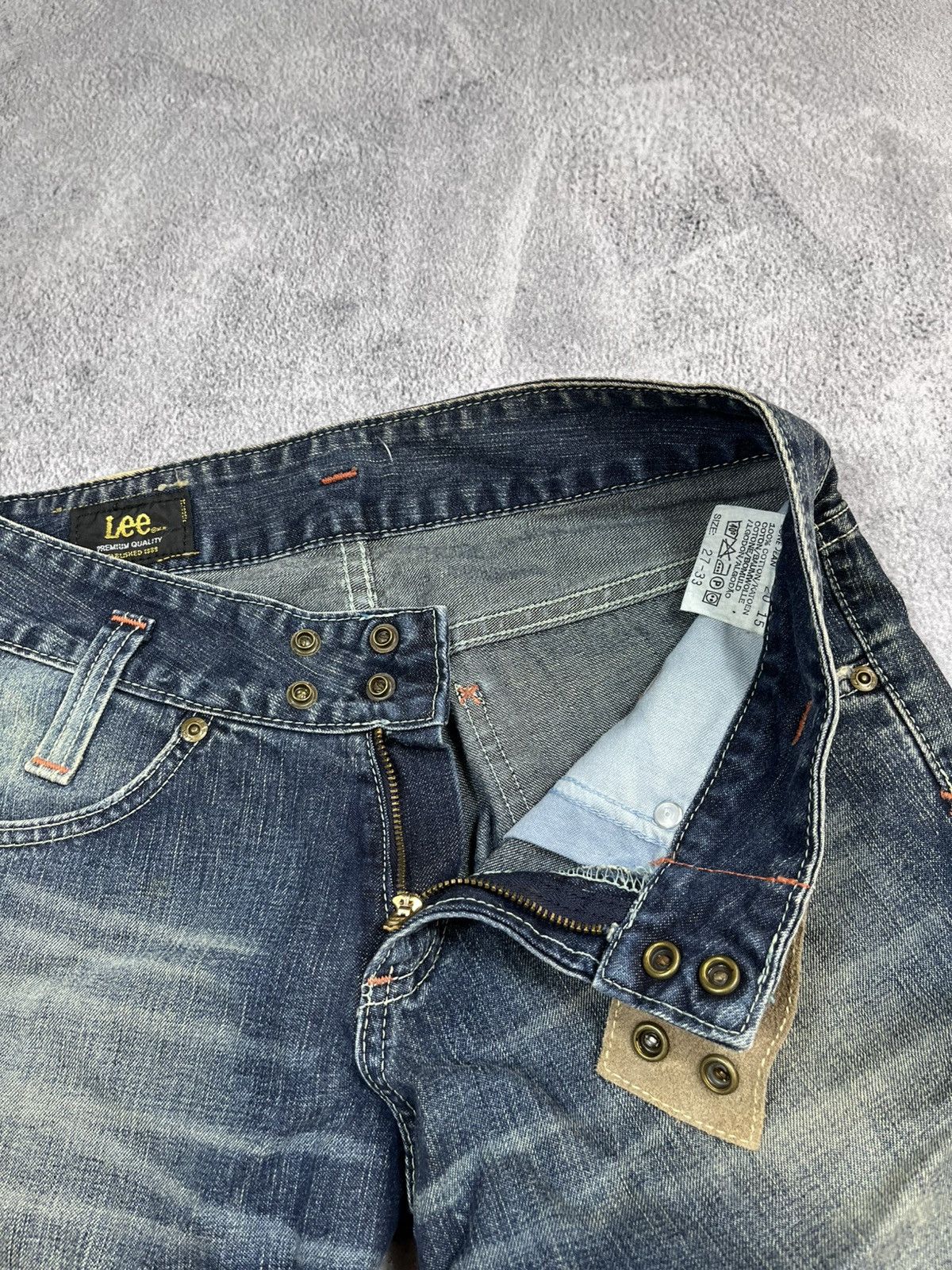 Lee VintageY2K Lee Flared bootcut denim patchwork faded jeans Size 27" / US 4 / IT 40 - 7 Thumbnail