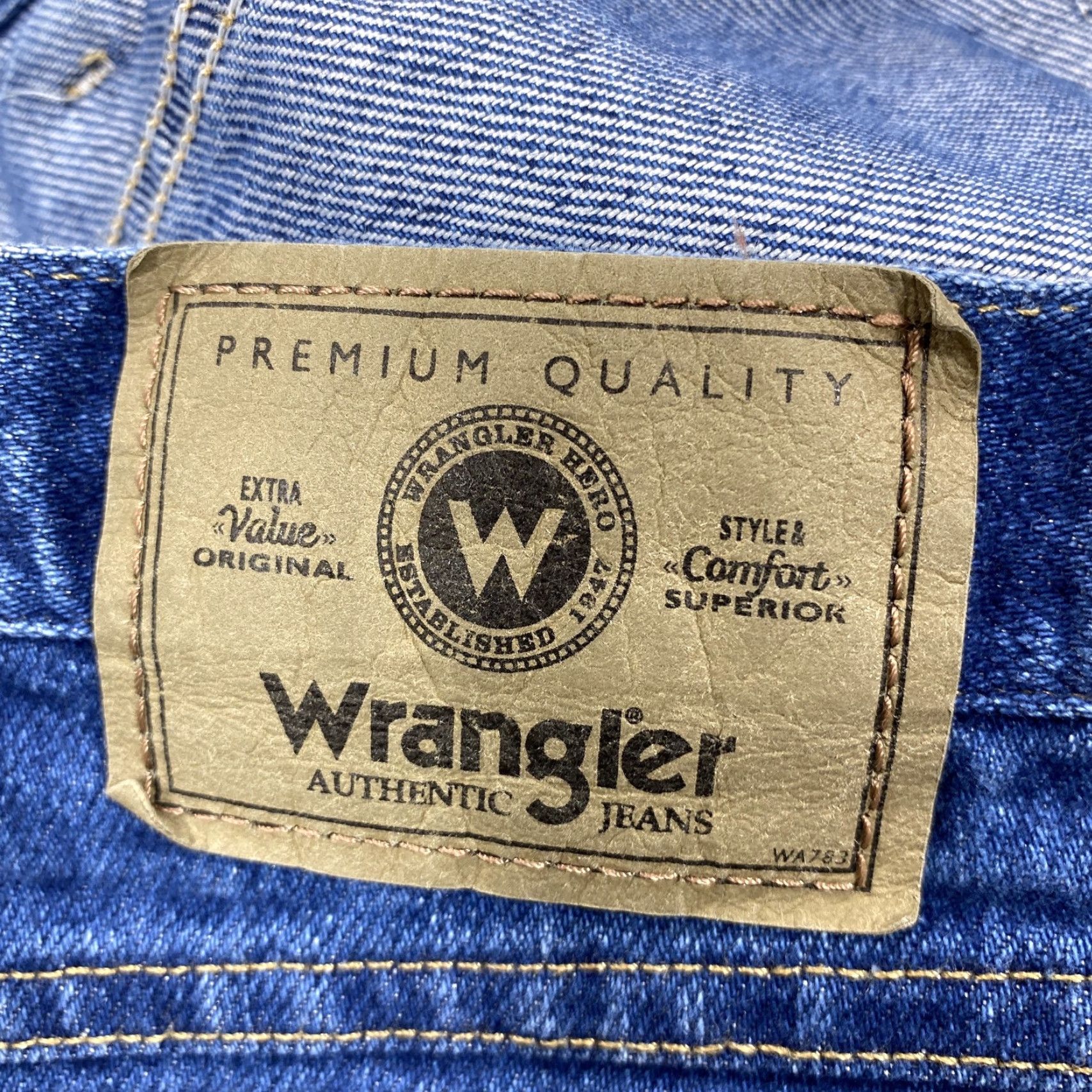 Wrangler Wrangler Authentic Jeans Mens 44x30 Blue Straight Denim Medium Wash 85900DW Size US 44 / EU 60 - 5 Thumbnail