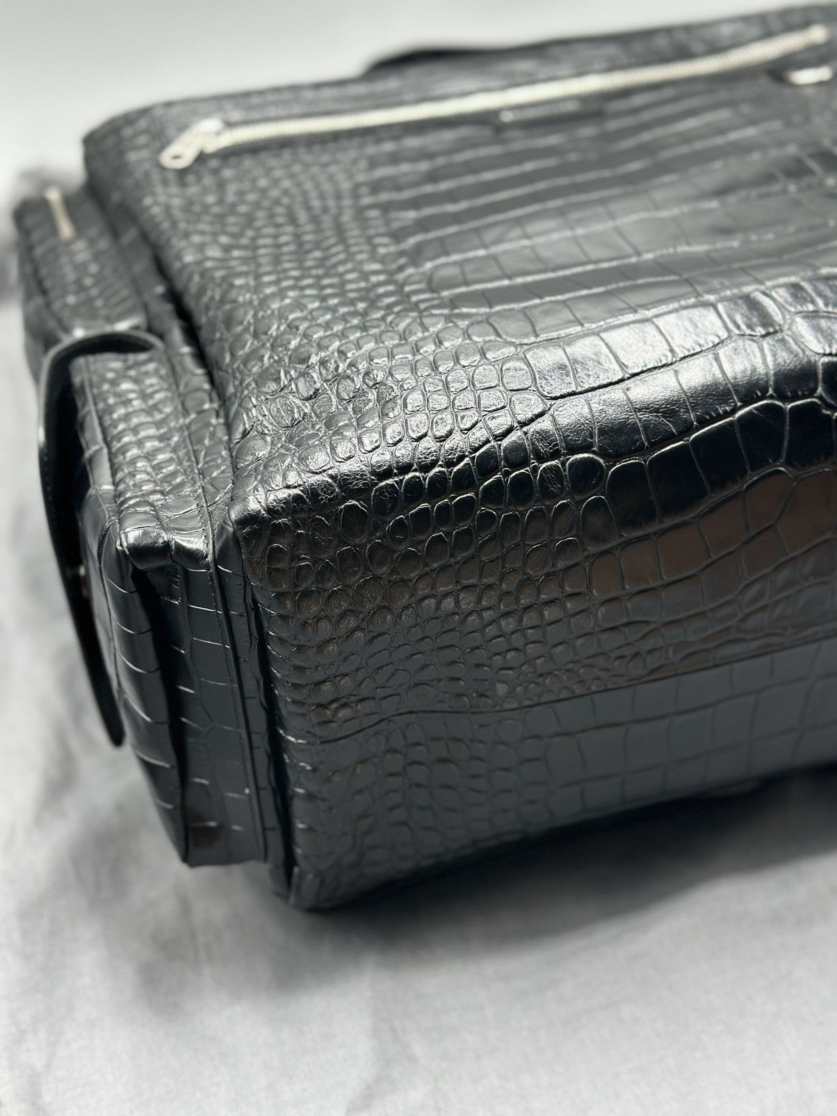 Balenciaga Balenciaga Black Croc Embossed Big Superbusy Sling Bag Size ONE SIZE - 8 Thumbnail