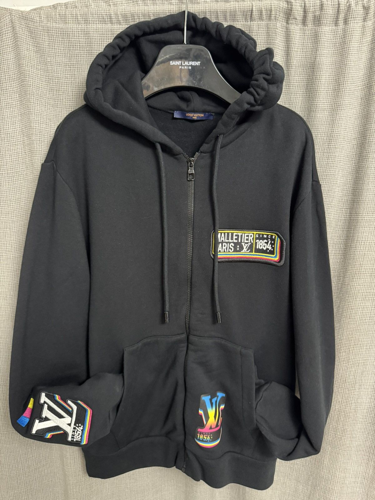 Louis Vuitton Louis Vuitton hoodie study all photos for tape measurements Size US M / EU 48-50 / 2 - 1 Thumbnail