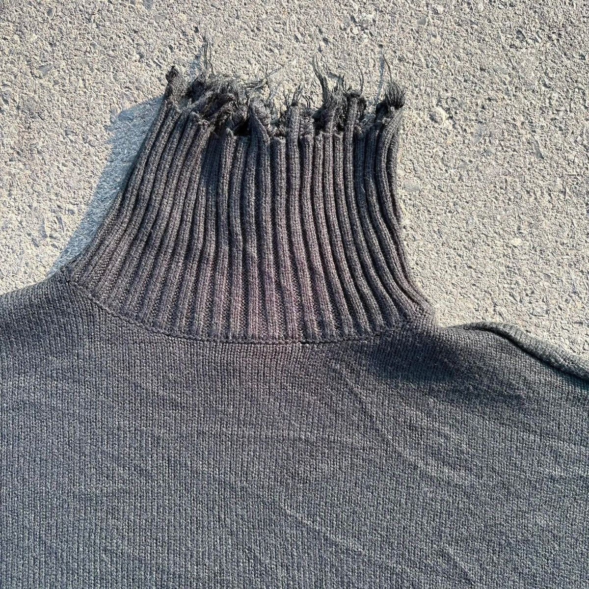 Japanese Brand Distressed Turtleneck Knit Sweater Raw Hem Grunge Archive Size US XL / EU 56 / 4 - 9 Thumbnail