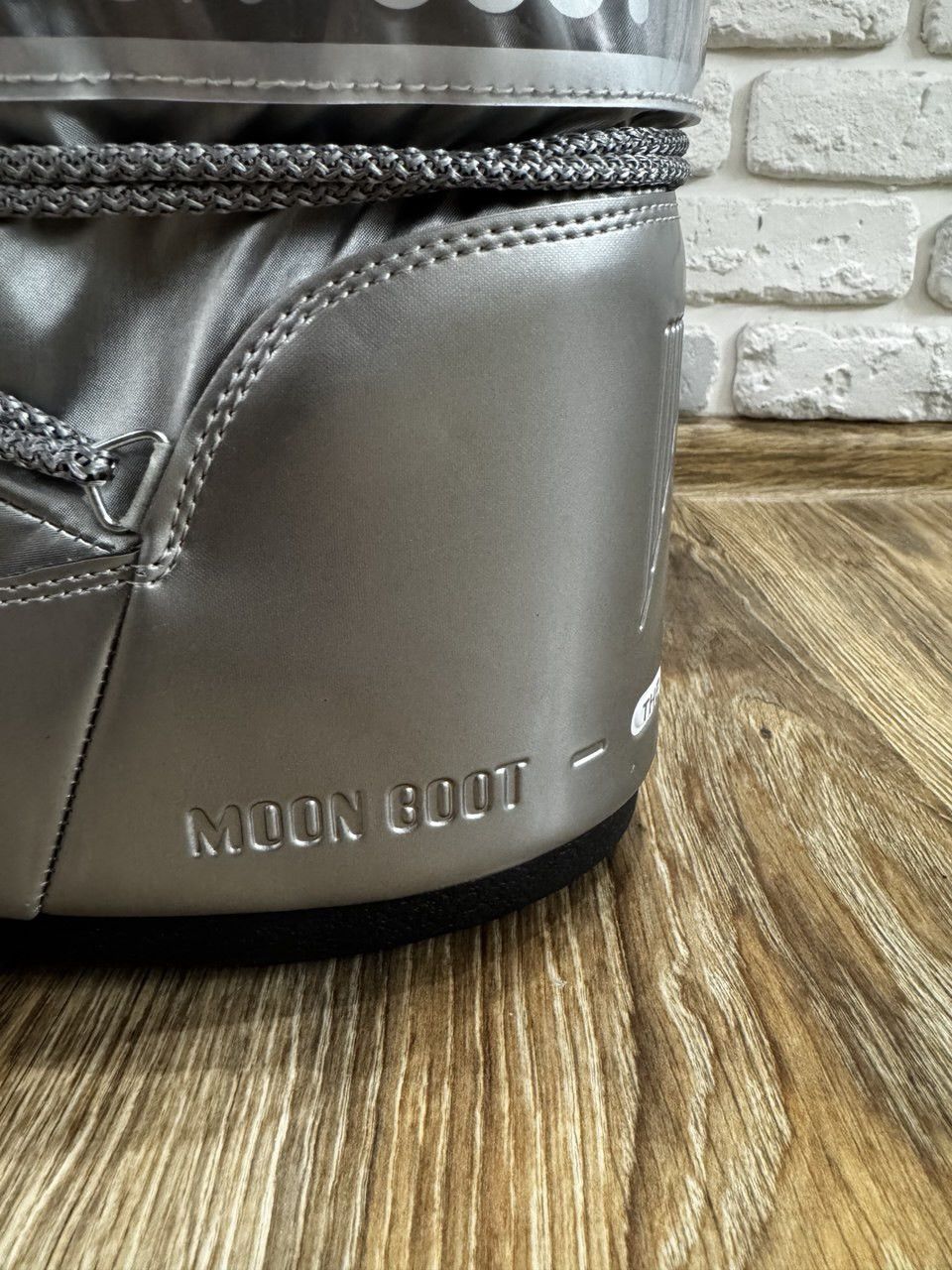 Moon Boot Moon Boot boots winter glance low unisex streetstyle Size US 10 / EU 43 - 9 Thumbnail