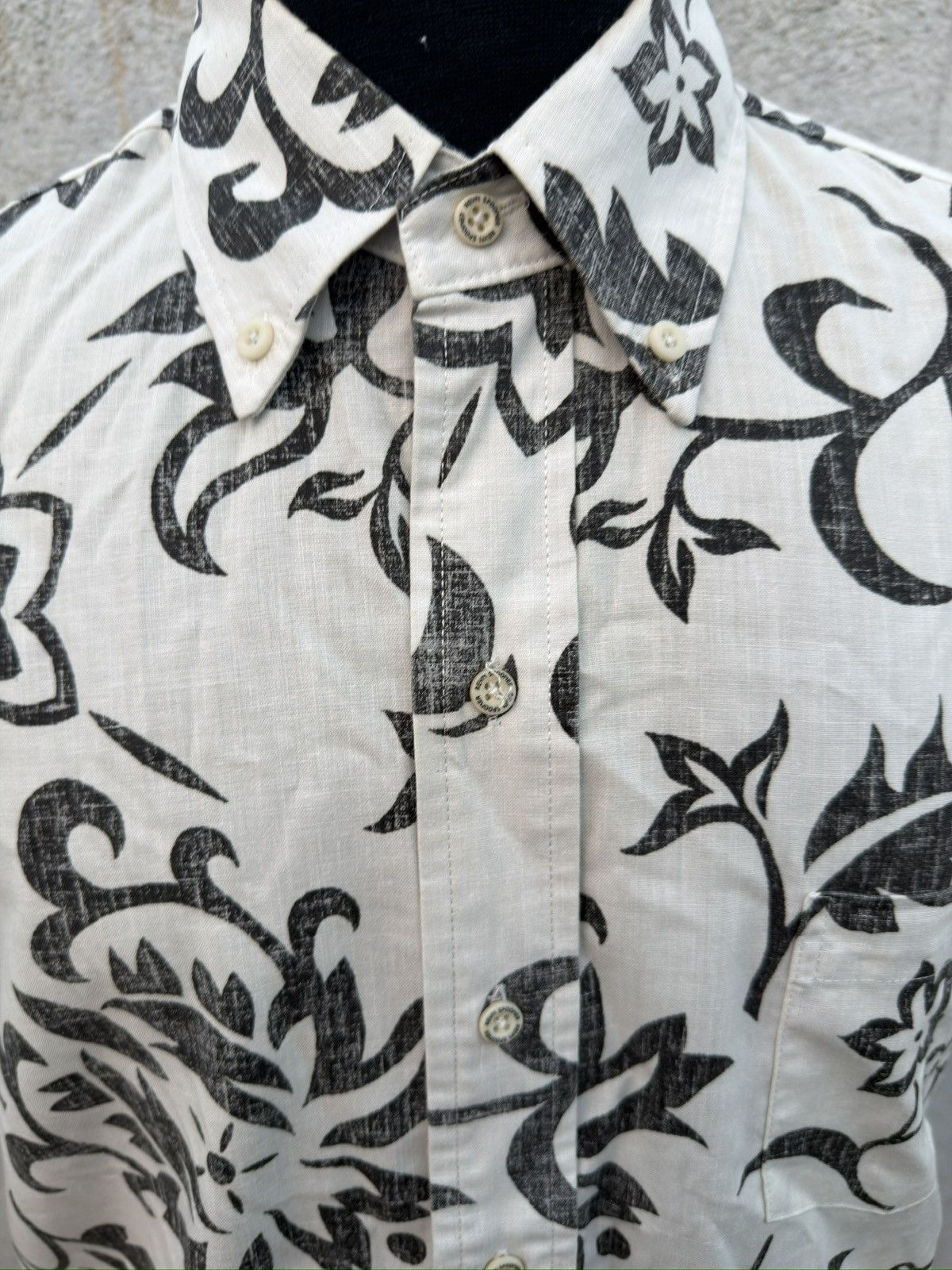 Reyn Spooner PreOwned Reyn Spooner Classic White/Black Hawaiian Men's M Size US M / EU 48-50 / 2 - 3 Thumbnail
