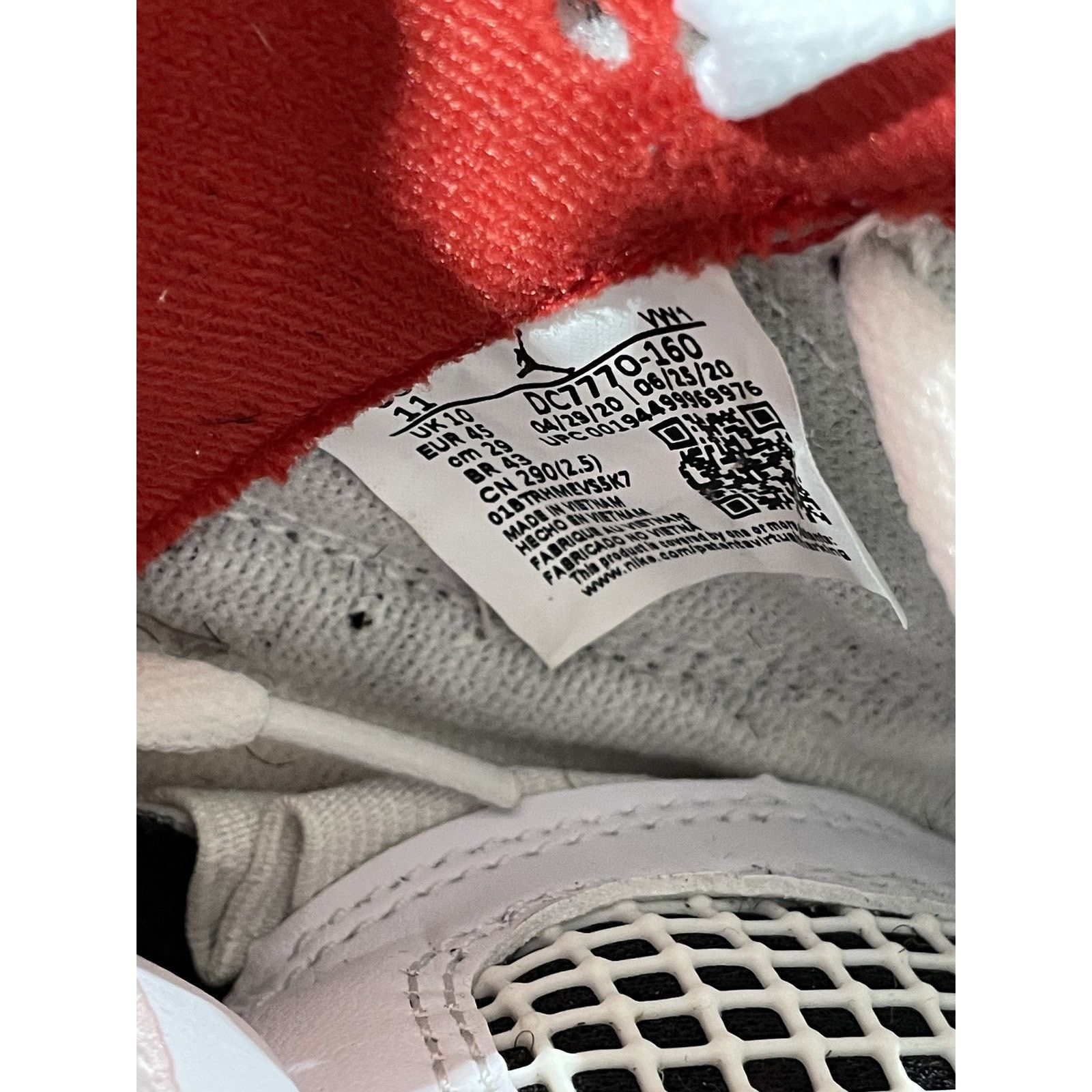 Jordan Brand NIKE JORDAN 4 FIRE RED 2020 SIZE 11 PREOWNED Size US 11 / EU 44 - 2 Thumbnail