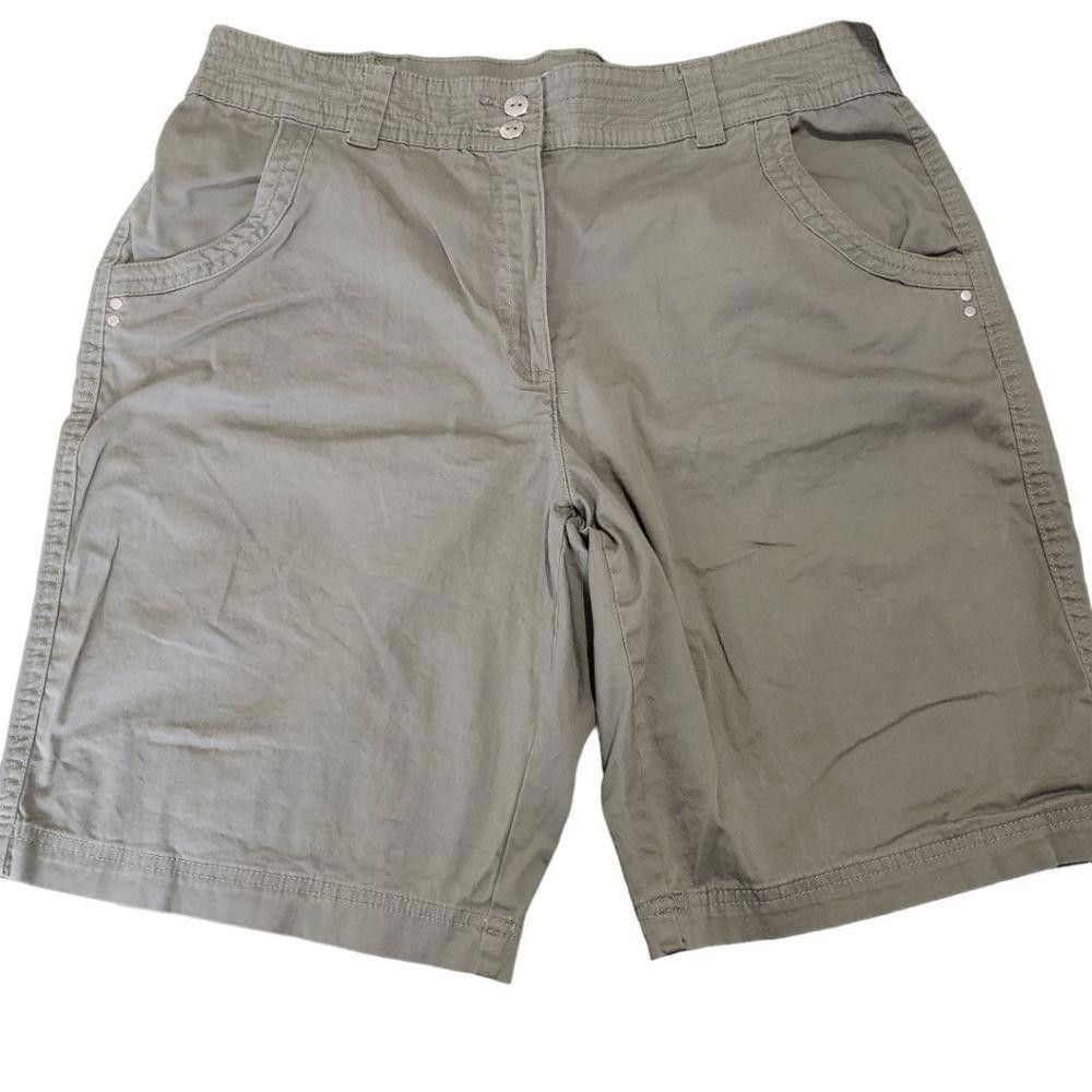 Designer CT149 Karen Scott Army Green Ladies Bermuda Shorts Size 14 Size 36" / US 14 / IT 50 - 1 Thumbnail