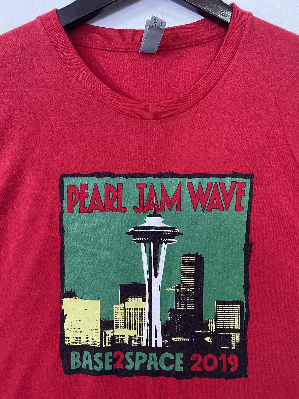 Band Tees 💥PEARL JAM WAVE band base 2 space 2019 Marathon Tee shirt Size US XL / EU 56 / 4 - 3 Thumbnail