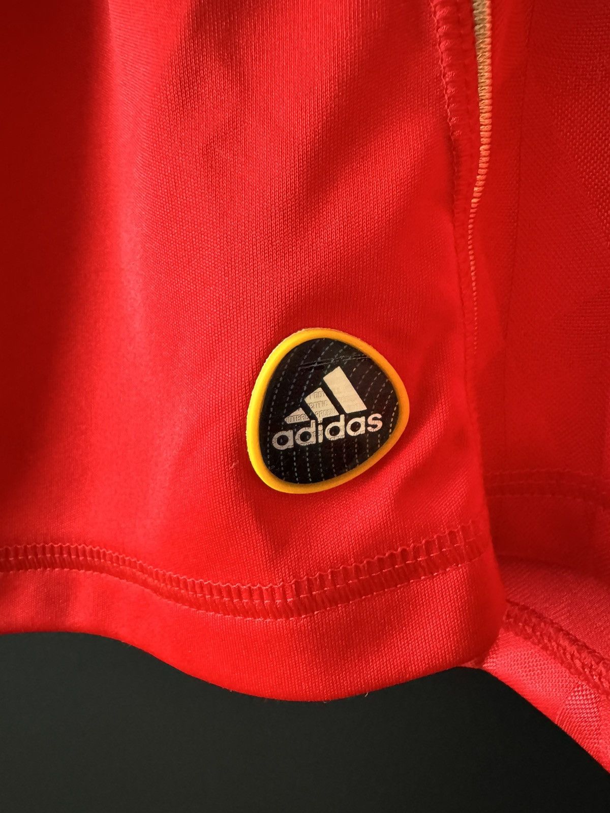 Adidas Liverpool 2010-12 Home GERRARD - P96763 - (M) Size US M / EU 48-50 / 2 - 6 Thumbnail