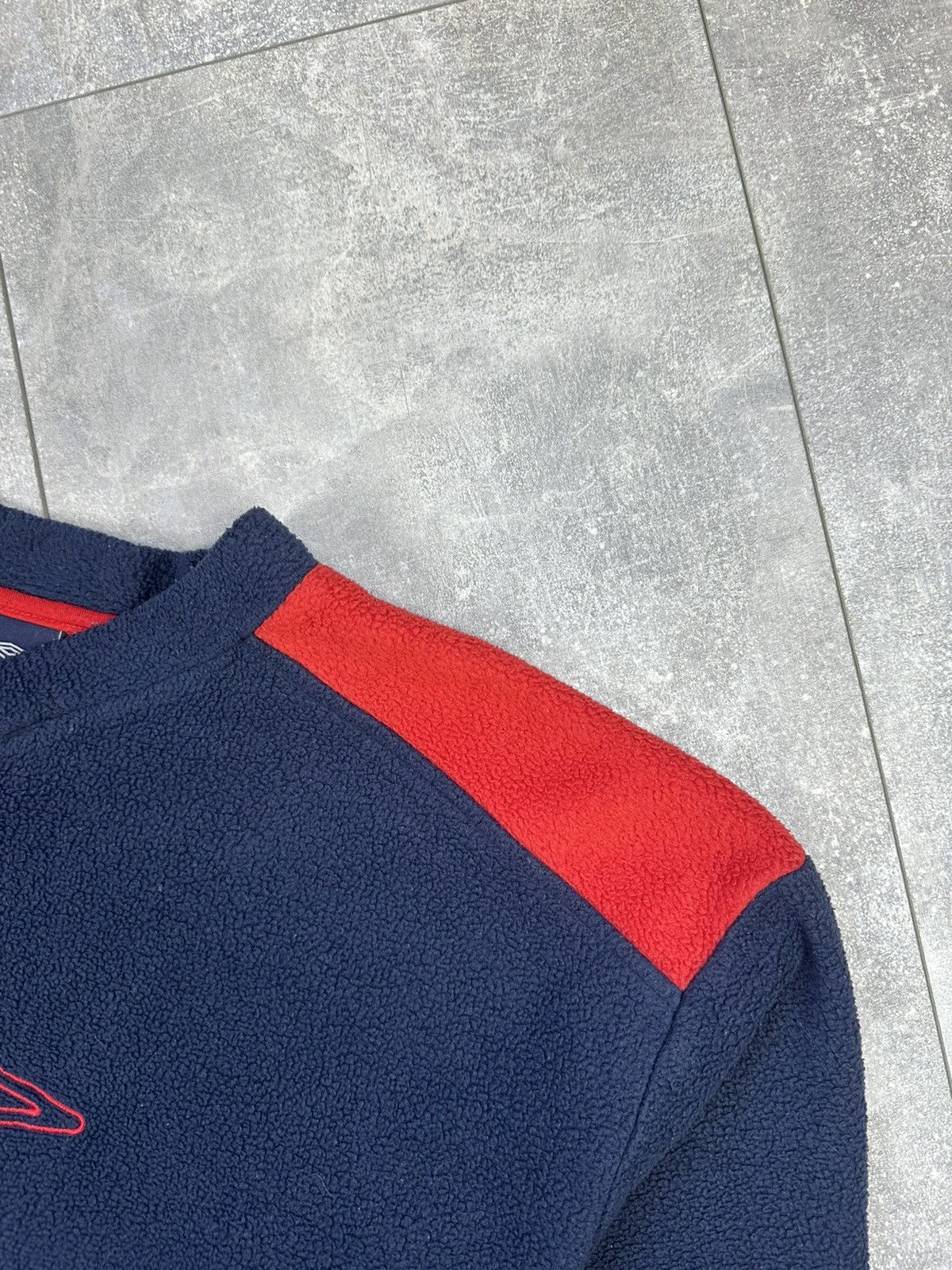 Umbro Umbro Vintage Fleece Sweatshirt Centr Logo Size US L / EU 52-54 / 3 - 4 Thumbnail