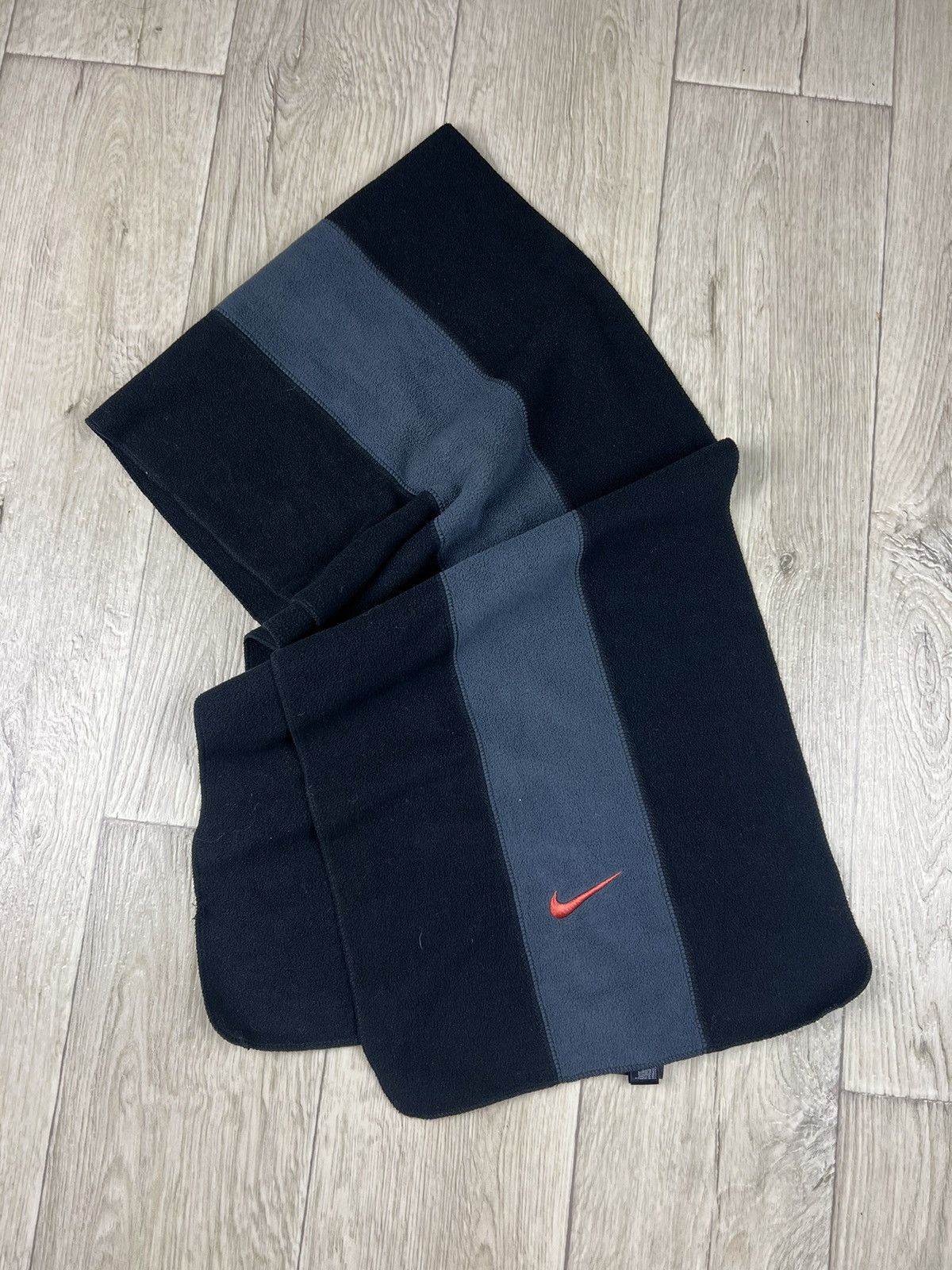Nike Scarf Nike Vintage Size ONE SIZE - 2 Thumbnail