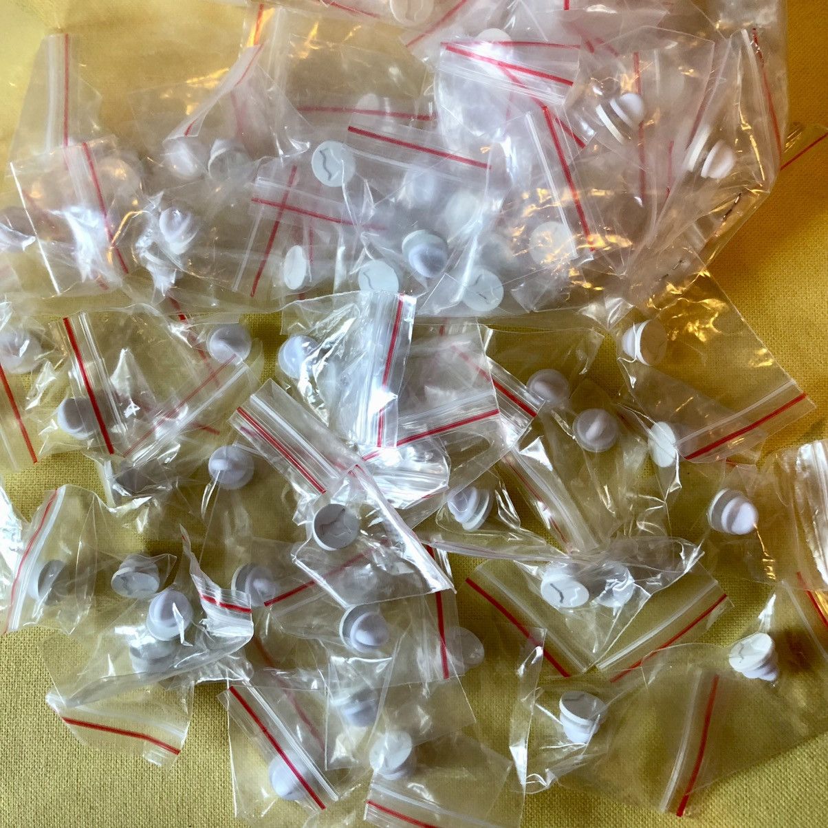 Other Happy Dots Dove MDMA XTC Pin Size ONE SIZE - 2 Thumbnail