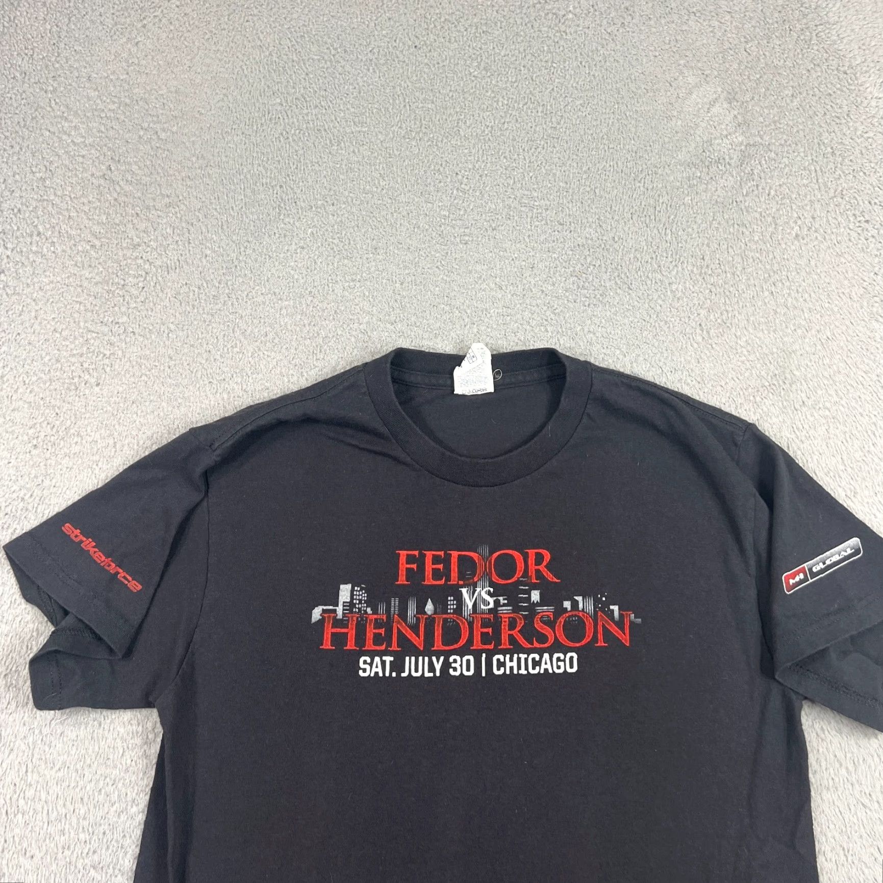 Henderson VINTAGE Strikeforce Fedor Emelianenko vs Henderson T-Shirt Mens Medium Gray Graphic Print Crew Neck Short Sleeve Size US M / EU 48-50 / 2 - 2 Thumbnail