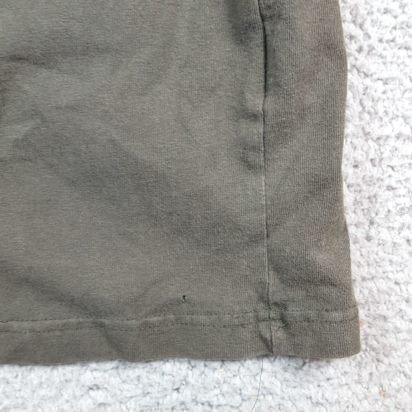 Carhartt VINTAGE Carhartt Pocket Tee Mens 2XLT T-Shirt Black Gray Short Sleeve Crew Neck Workwear 90s Grunge Vintage Y2K Skater Size US XXL / EU 58 / 5 - 6 Thumbnail