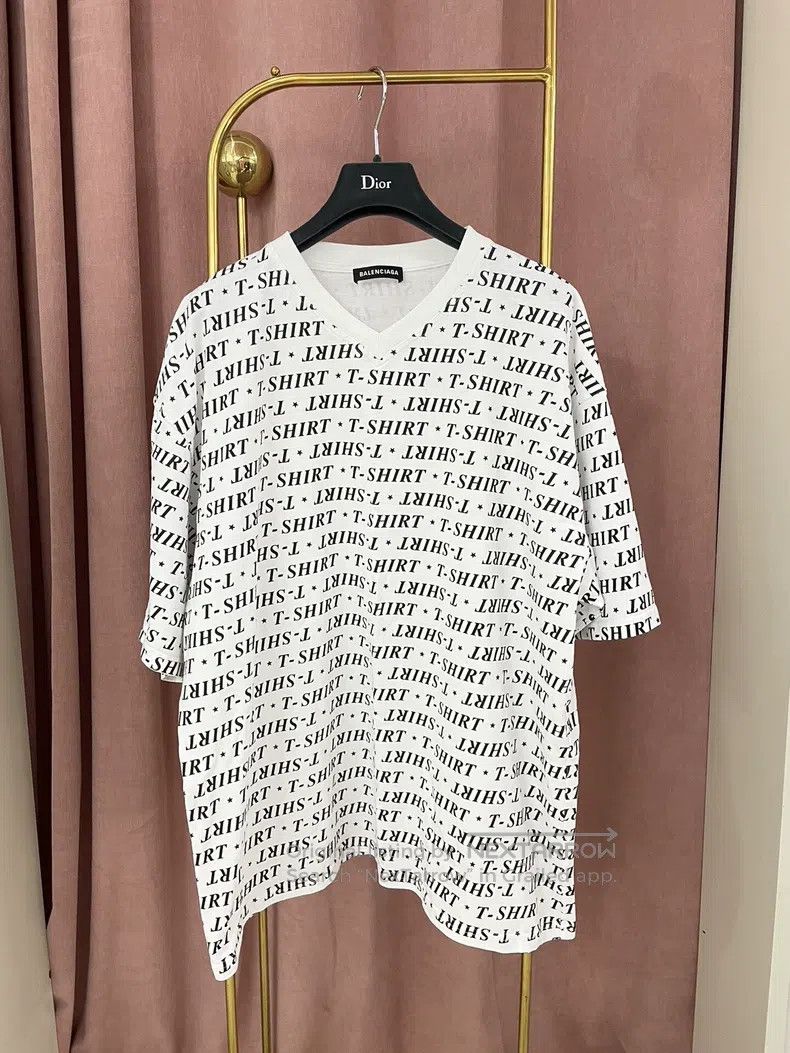 Balenciaga V-Neck White Letter Printed T-Shirt