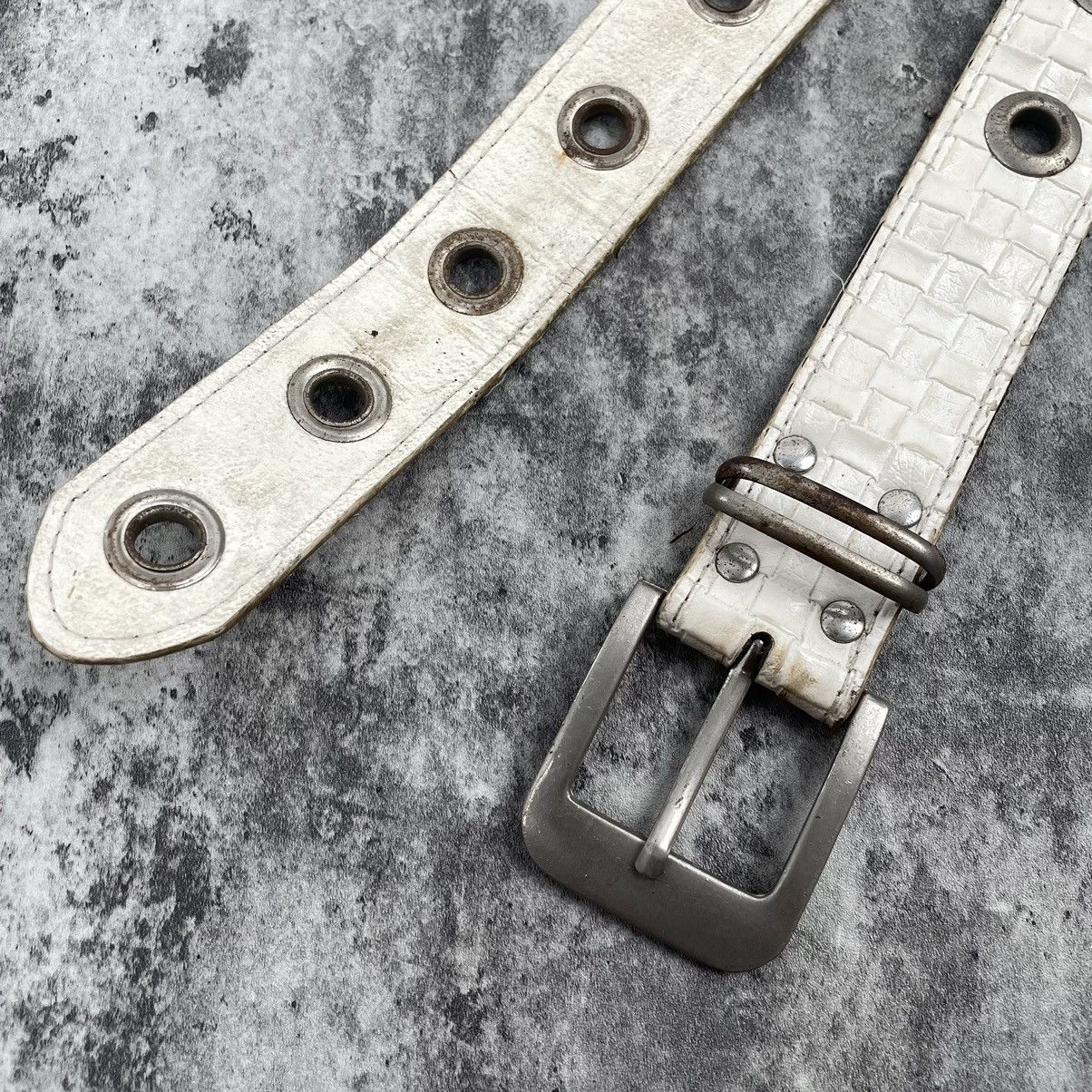 If Six Was Nine White single hooked belt punk styled Size 40 - 2 Thumbnail