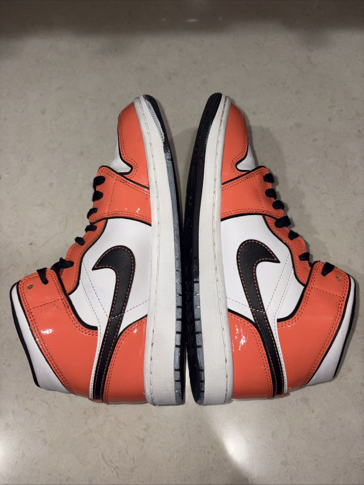 Jordan Brand Air Jordan 1 Mid SE Turf Orange Size US 7 / EU 40 - 5 Thumbnail