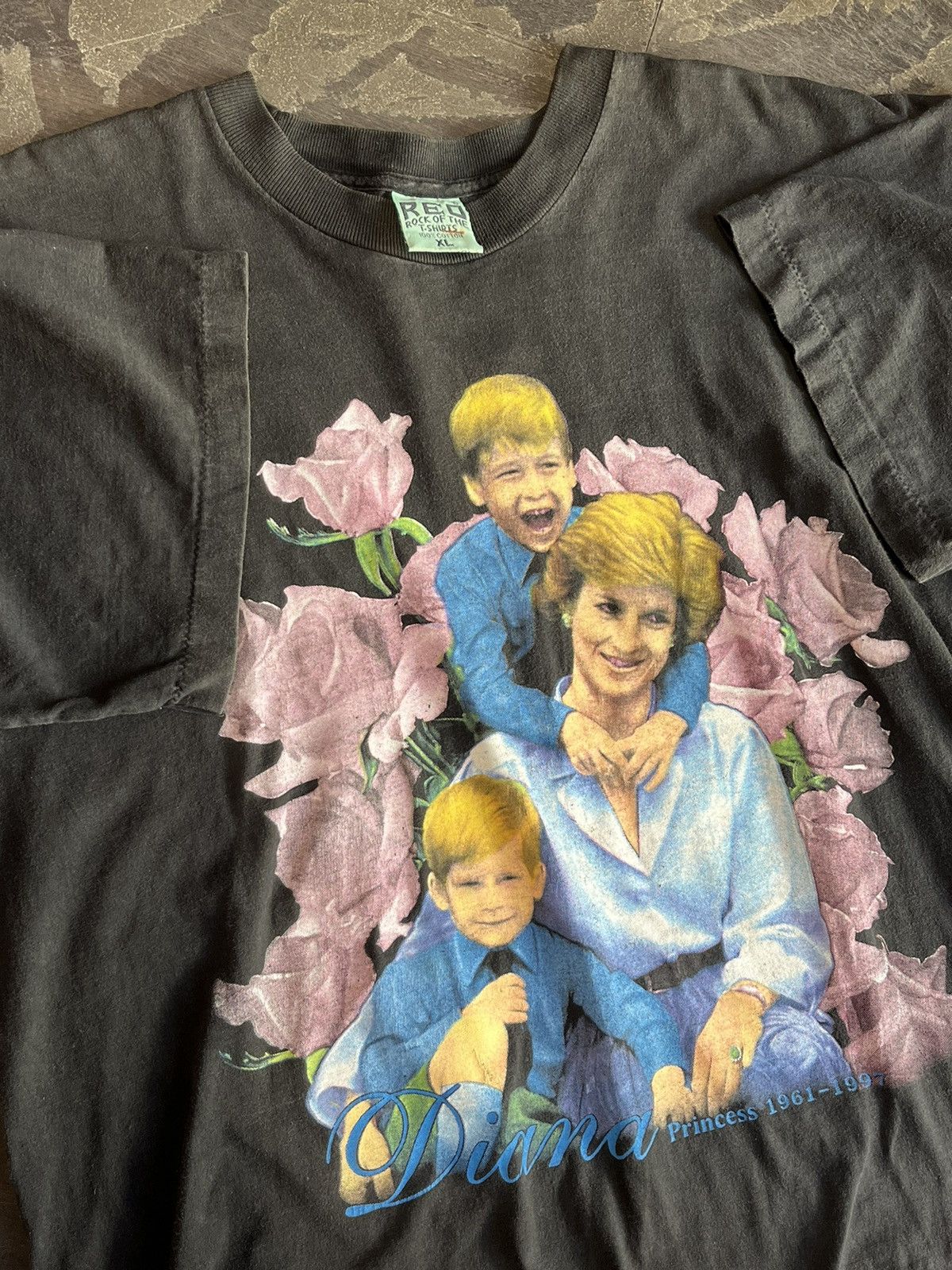 Vintage Princess Diana authentic rare vintage memorial T-Shirt Size US XL / EU 56 / 4 - 3 Thumbnail
