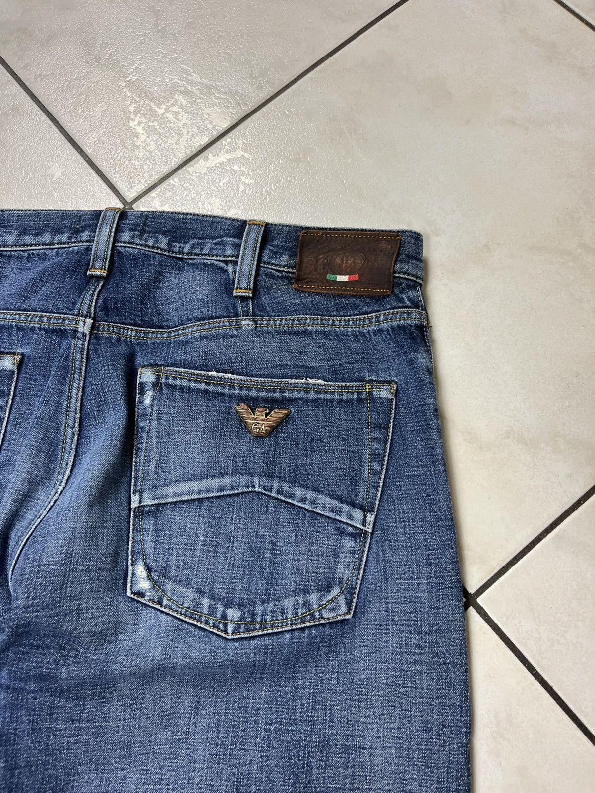 Armani × Giorgio Armani Vintage Armani jeans distressed denim y2k washed J21 regular Size US 33 - 17 Thumbnail