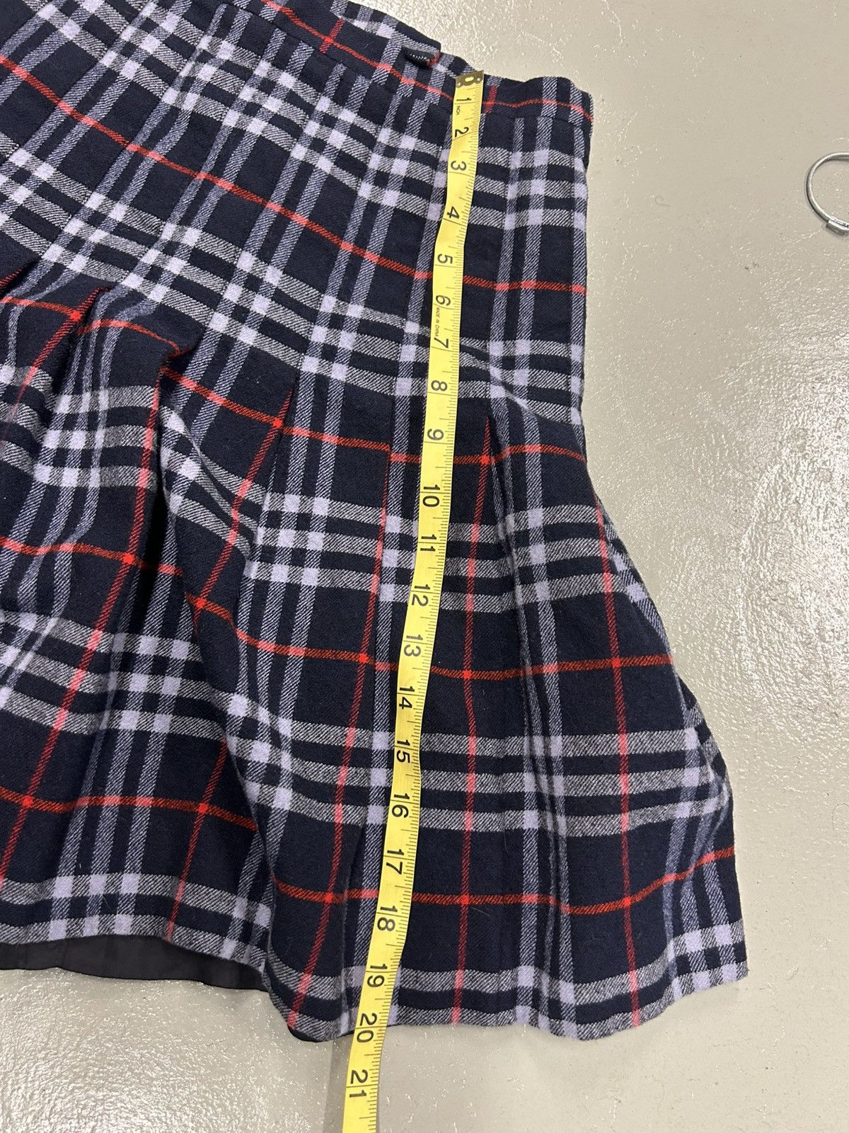 Burberry Vintage Burberry Nova Check Belt Wool Mini Skirt Size 26" / US 2 / IT 38 - 7 Thumbnail